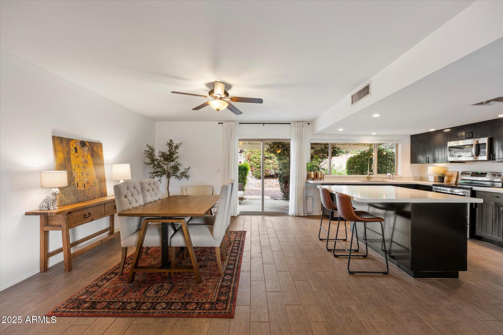 5330 E WINCHCOMB Drive