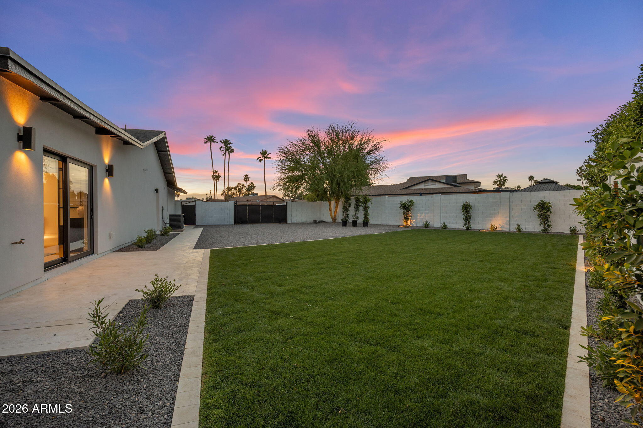 5129 E VOLTAIRE Avenue