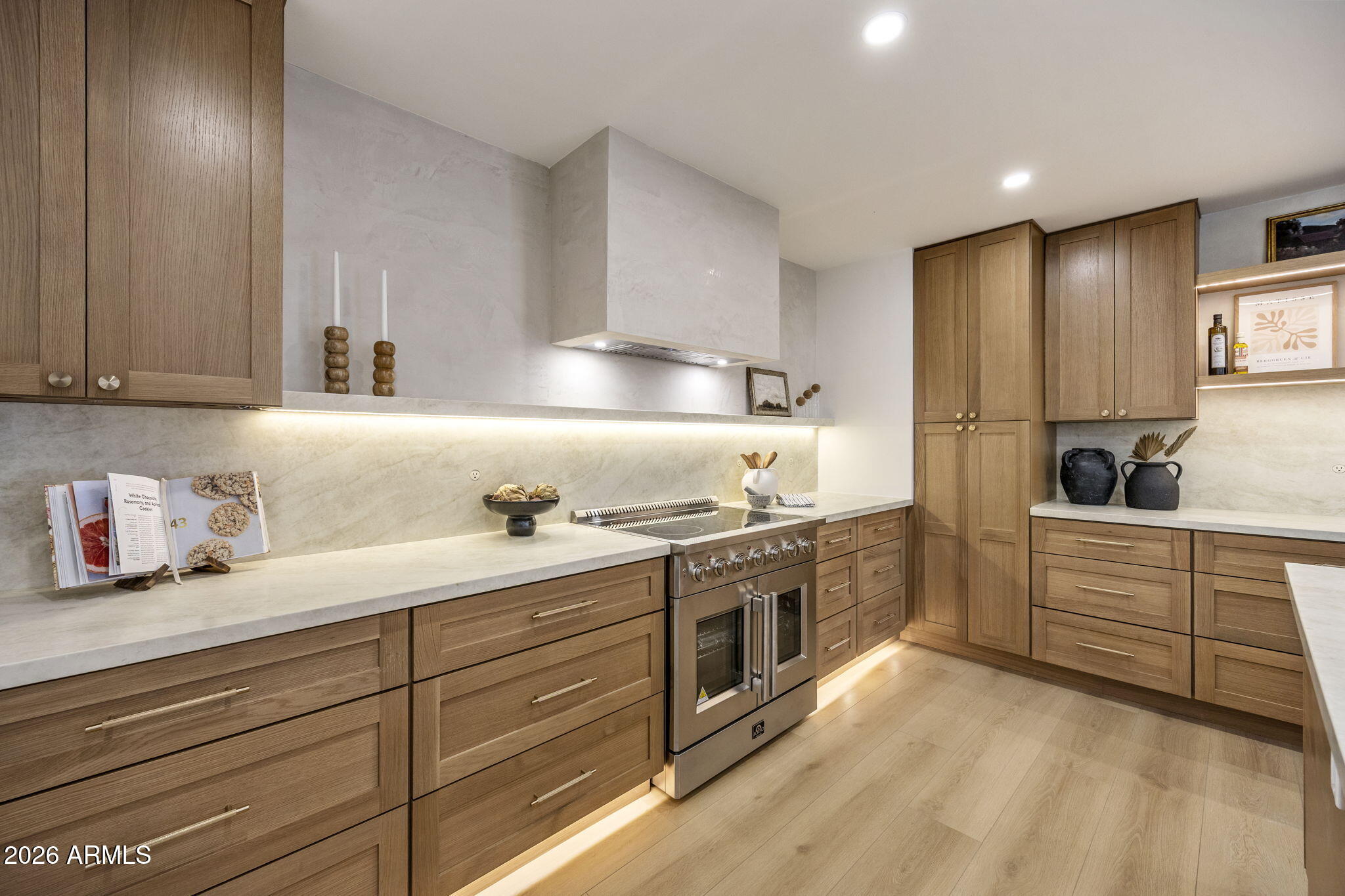 5129 E VOLTAIRE Avenue