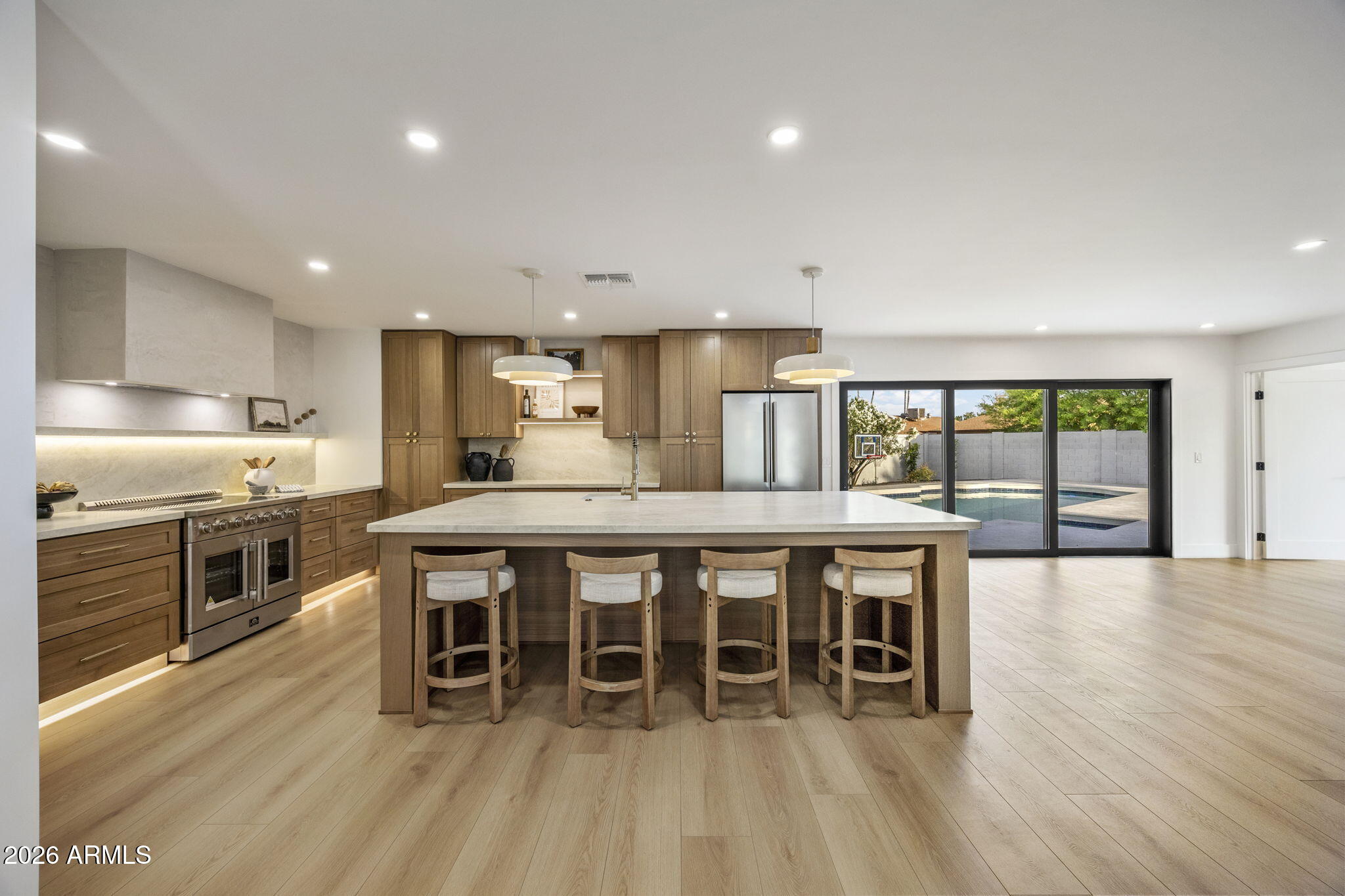 5129 E VOLTAIRE Avenue