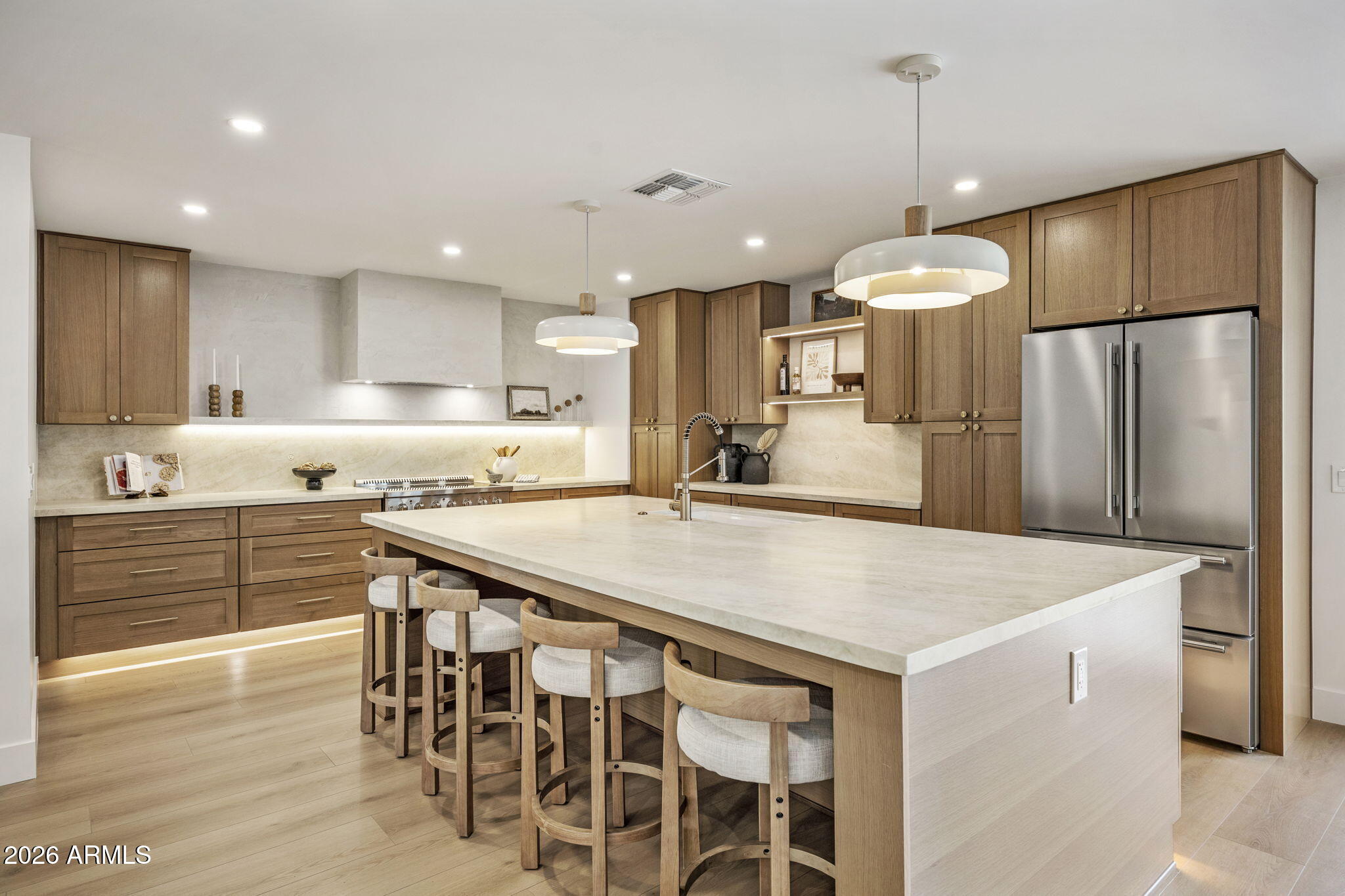 5129 E VOLTAIRE Avenue