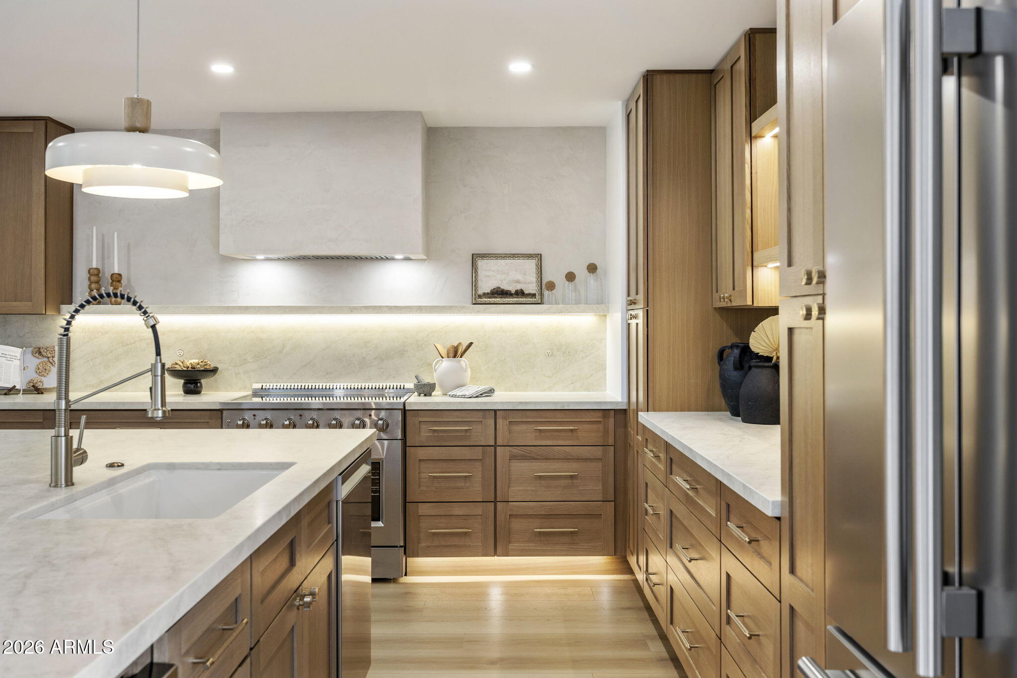 5129 E VOLTAIRE Avenue