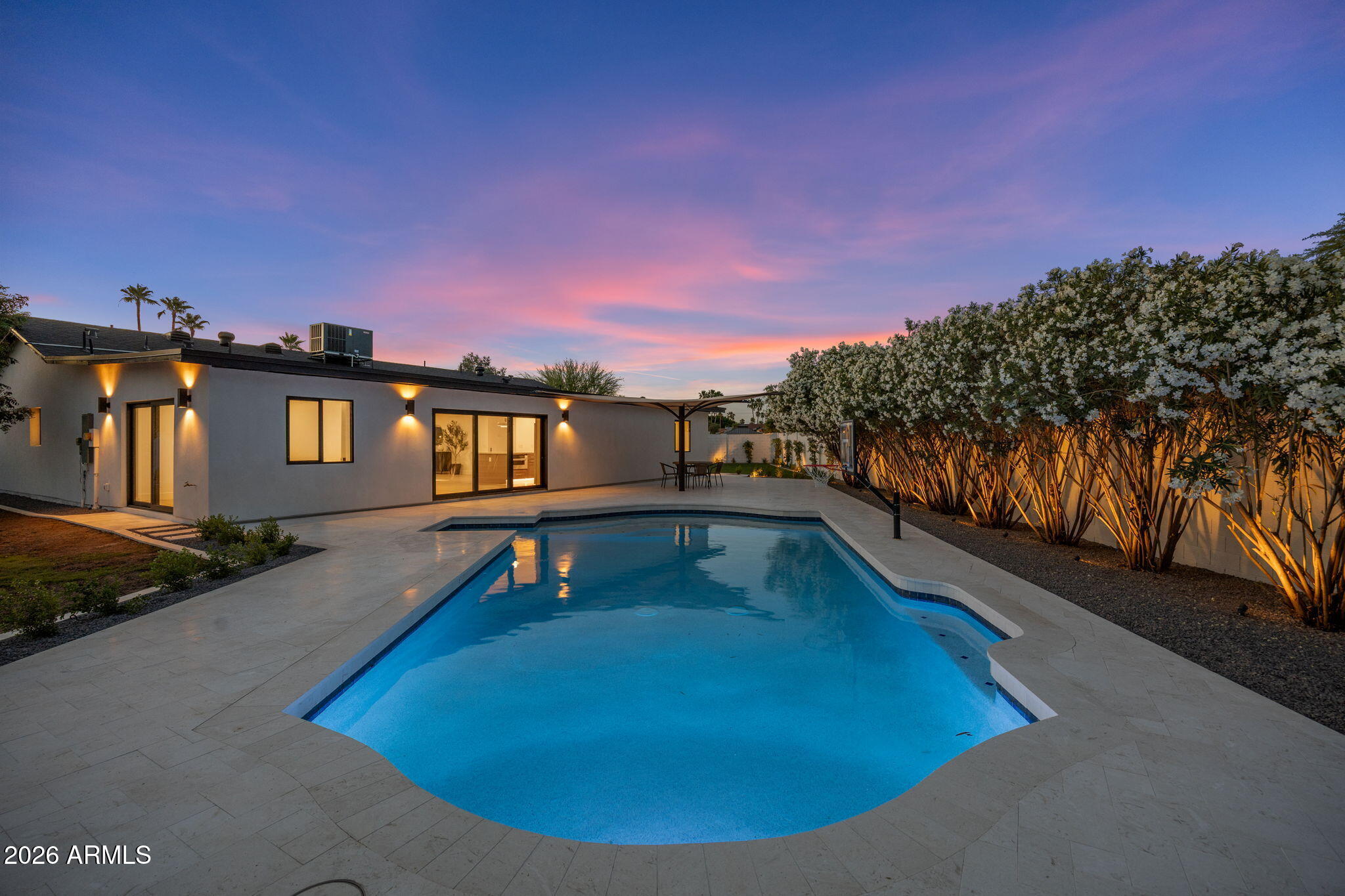 5129 E VOLTAIRE Avenue