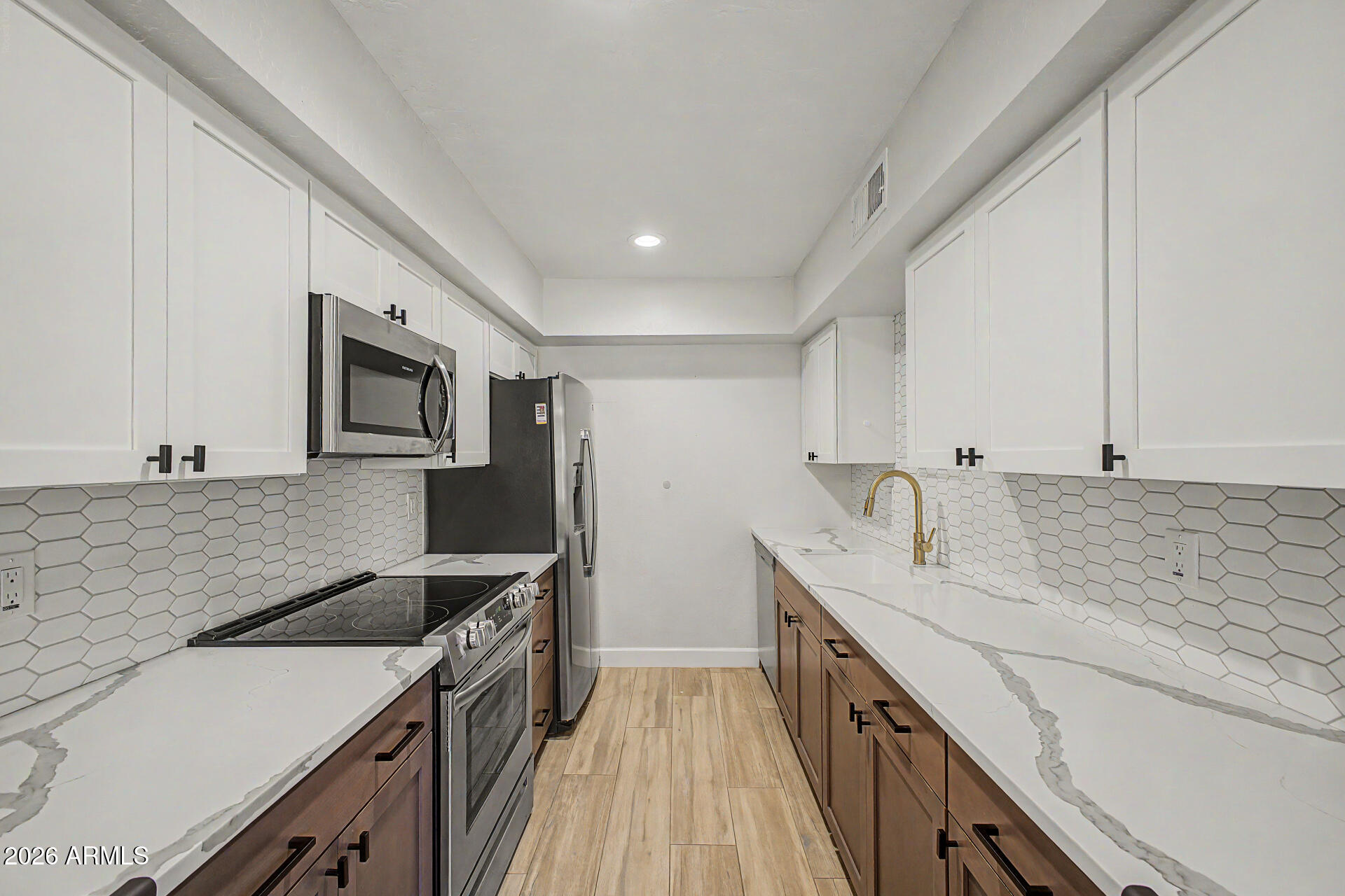 1245 N GRANITE REEF Road