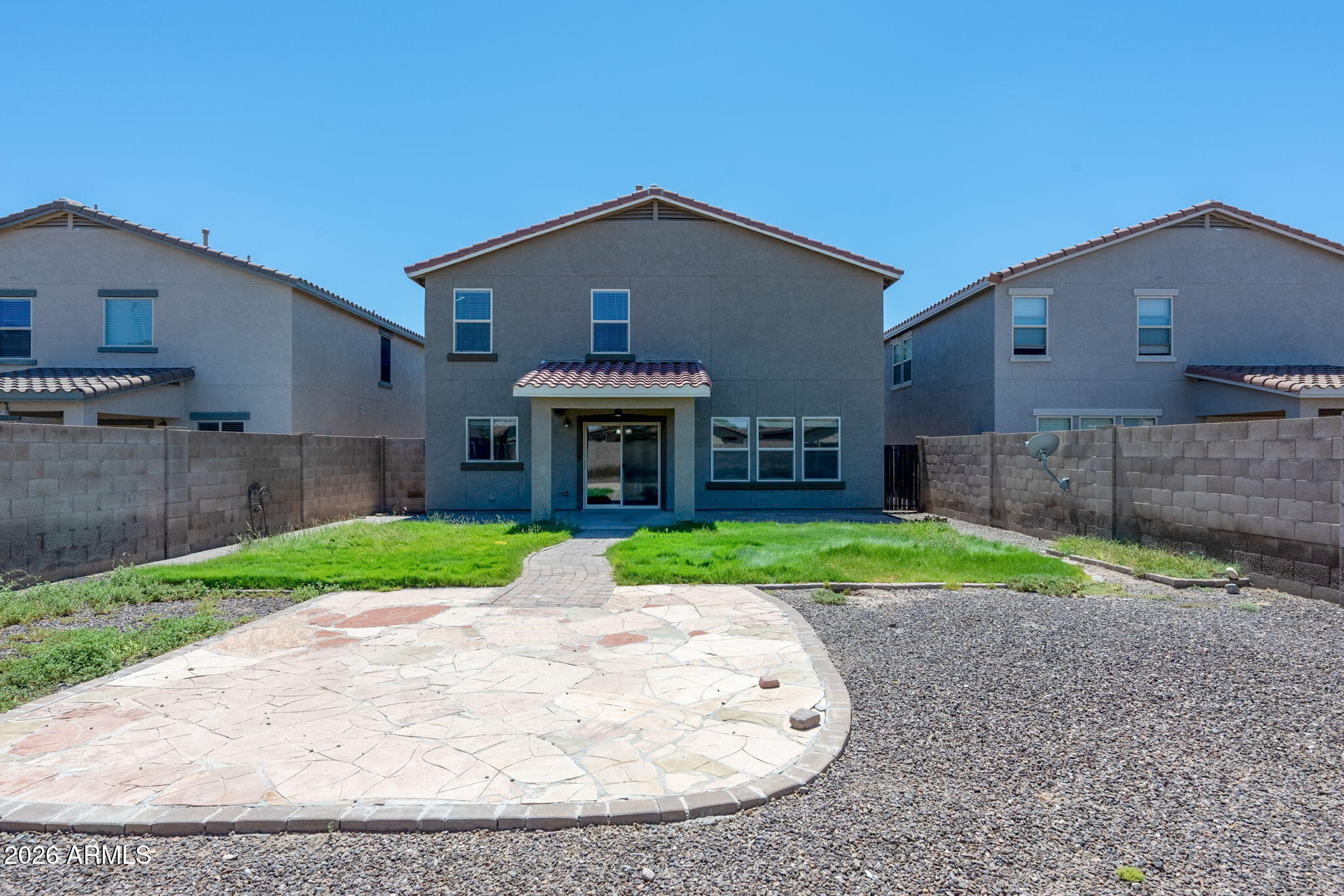 1084 E KELSI Avenue