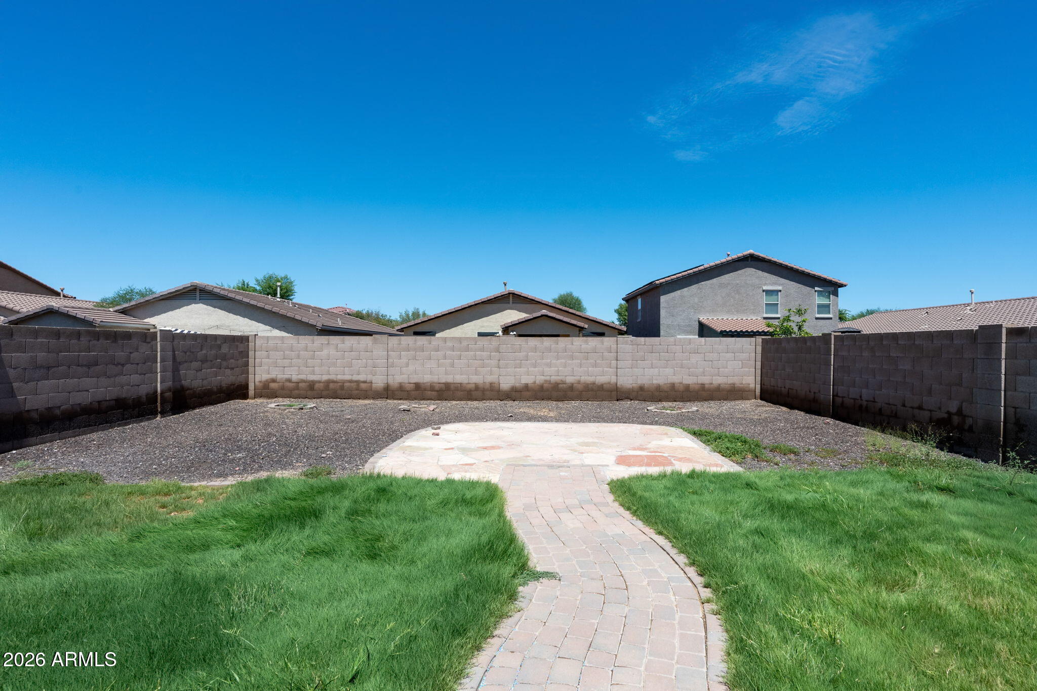 1084 E KELSI Avenue