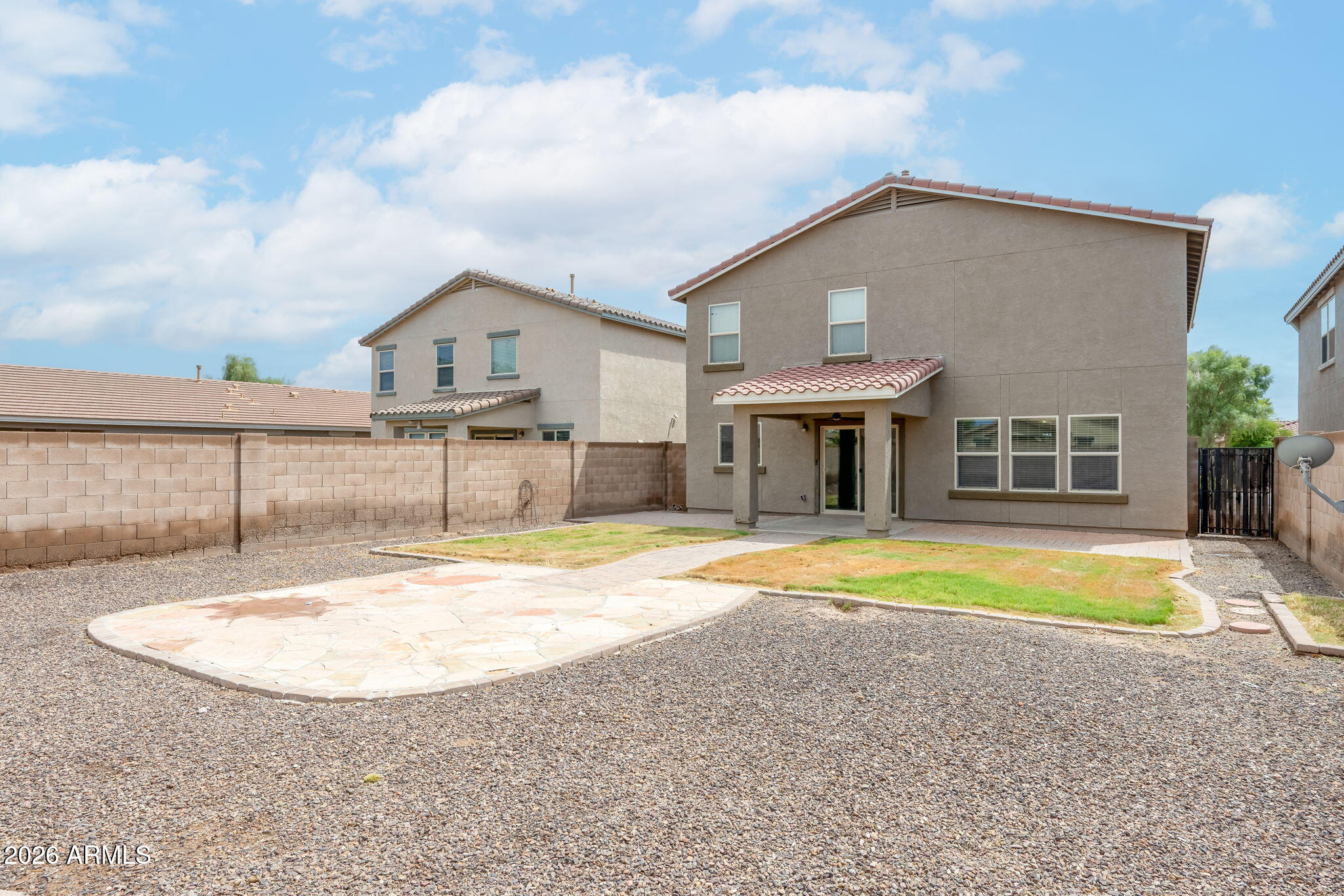 1084 E KELSI Avenue