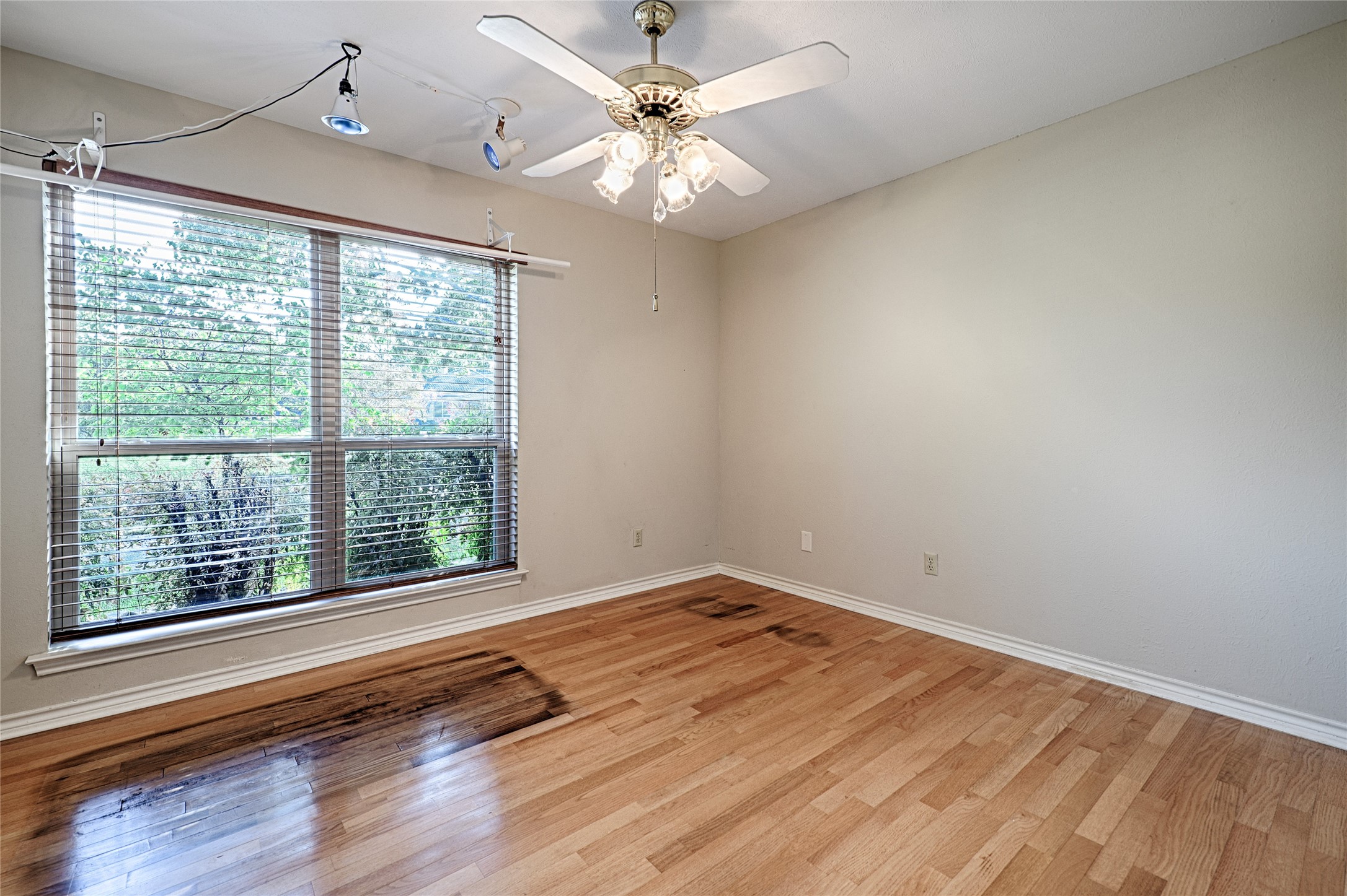 2716 Wagonwheel Drive