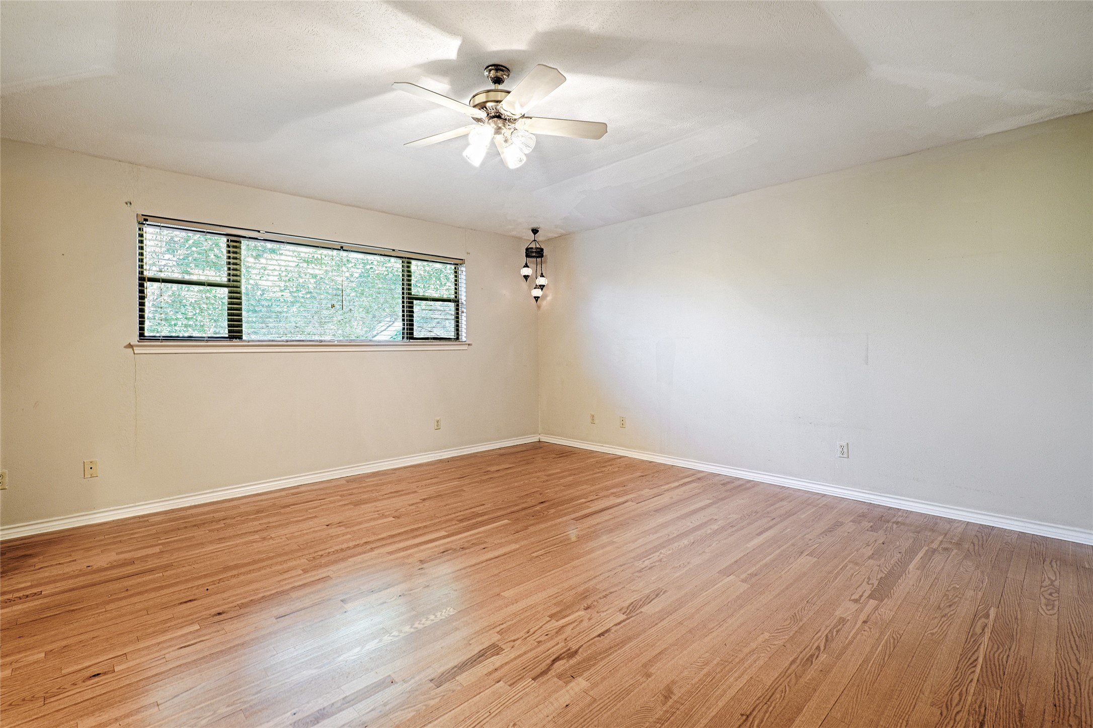 2716 Wagonwheel Drive