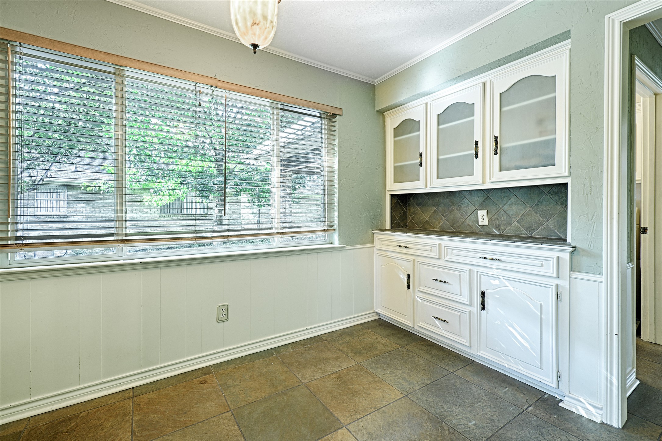 2716 Wagonwheel Drive