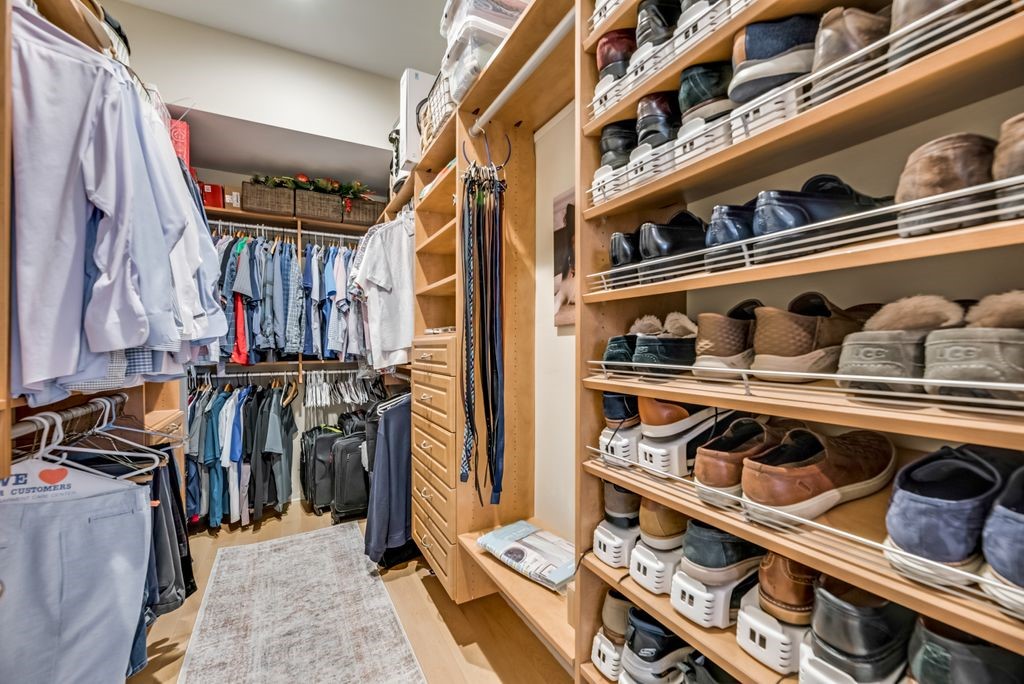 2885 Woodside Street 102