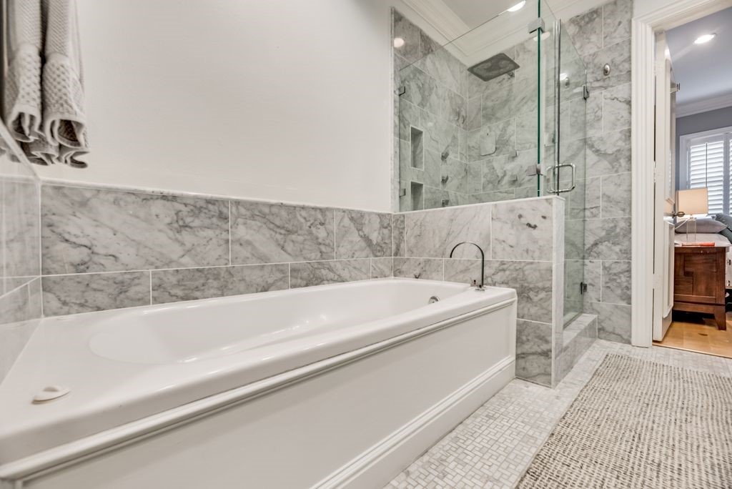 2885 Woodside Street 102