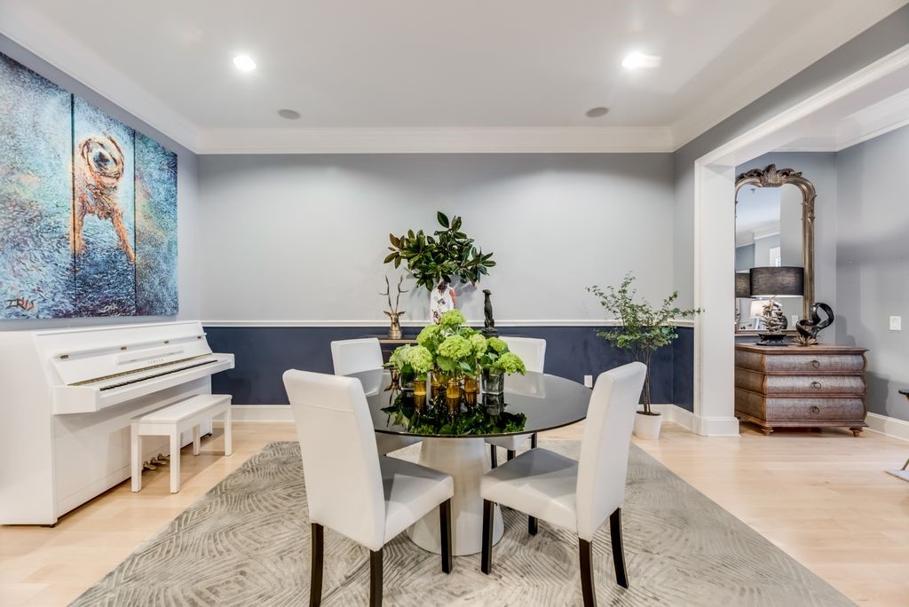 2885 Woodside Street 102