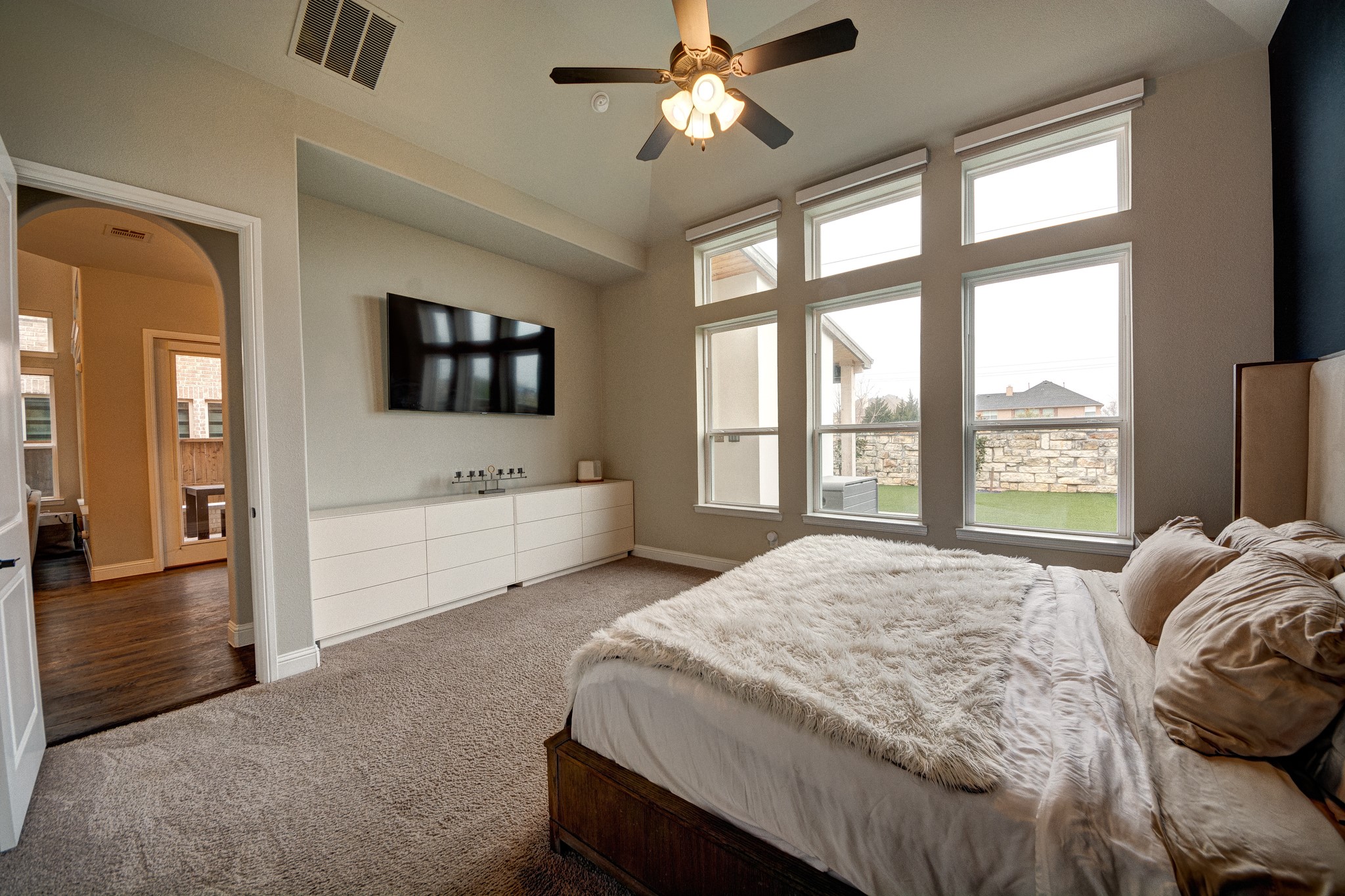 4325 Tall Knight Lane