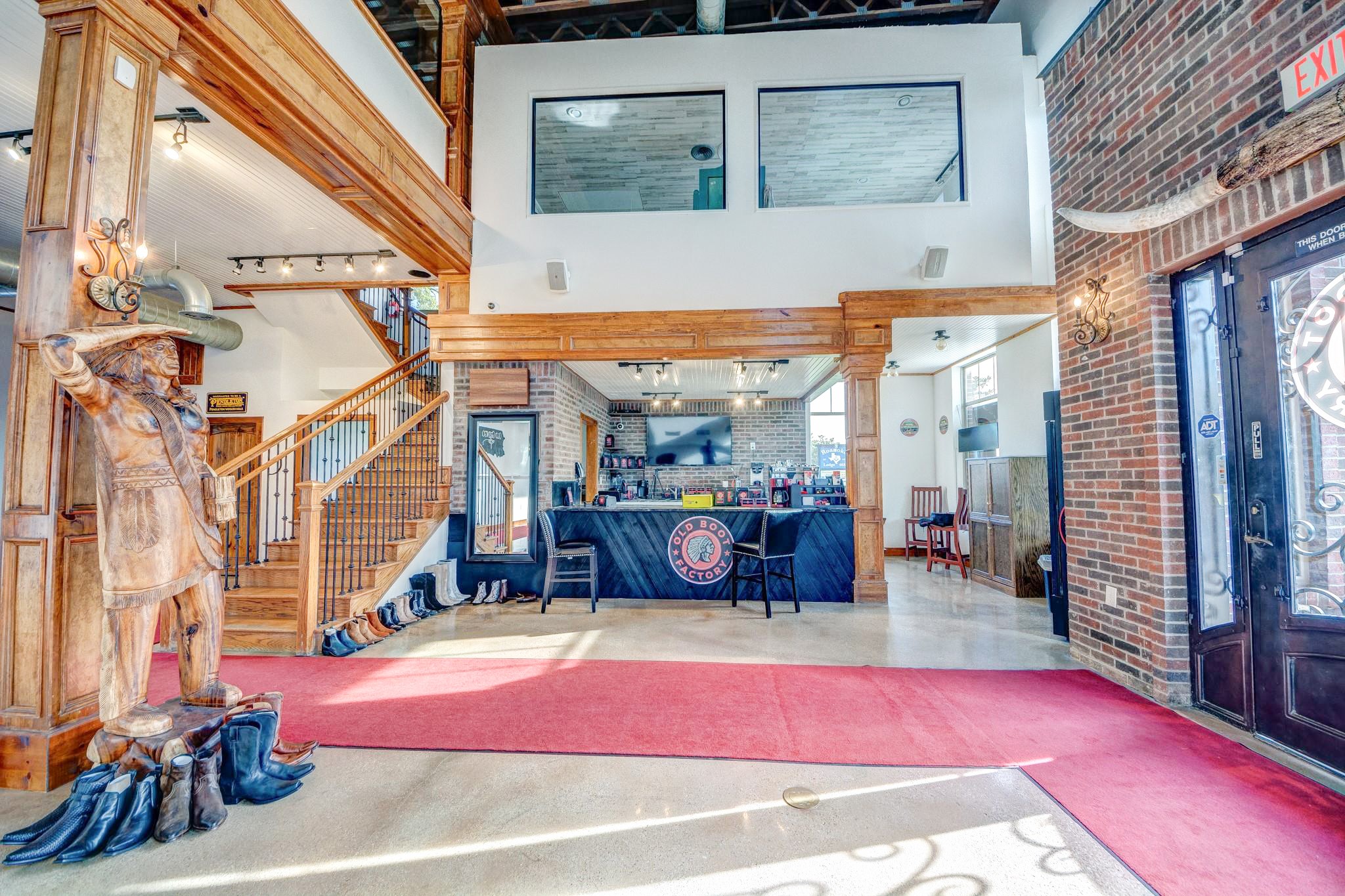 304 N Oak Street