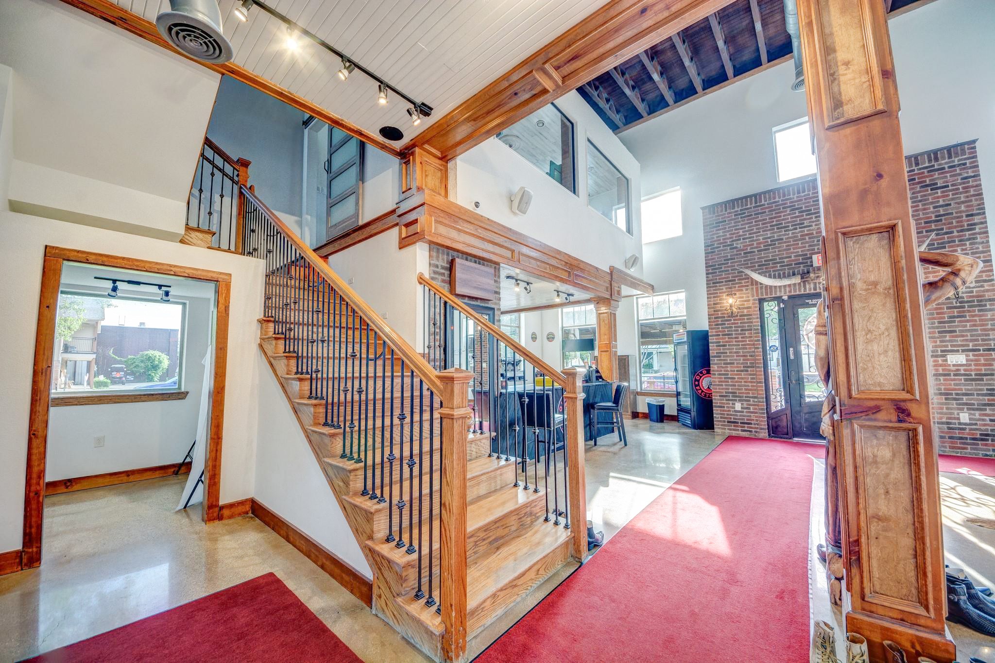 304 N Oak Street