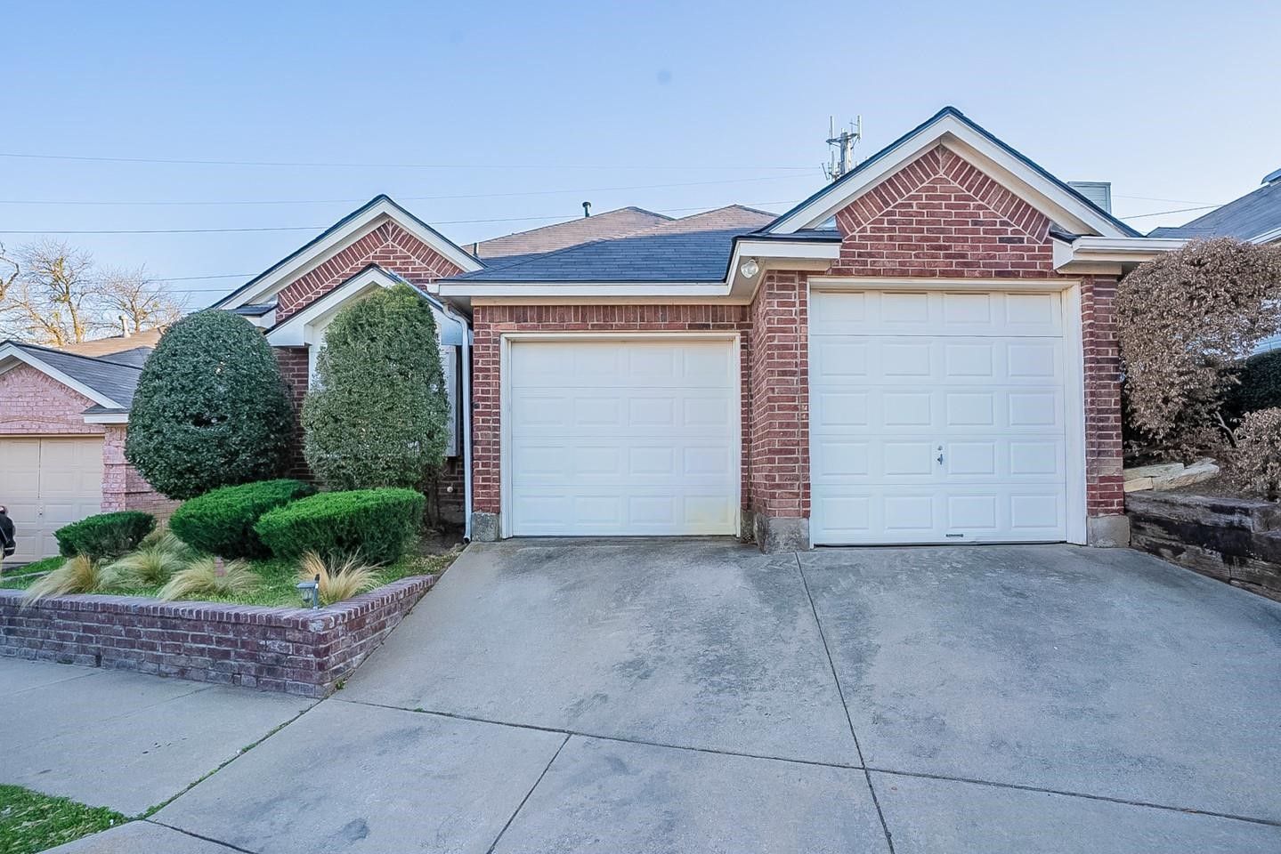 1224 Falcon Trail