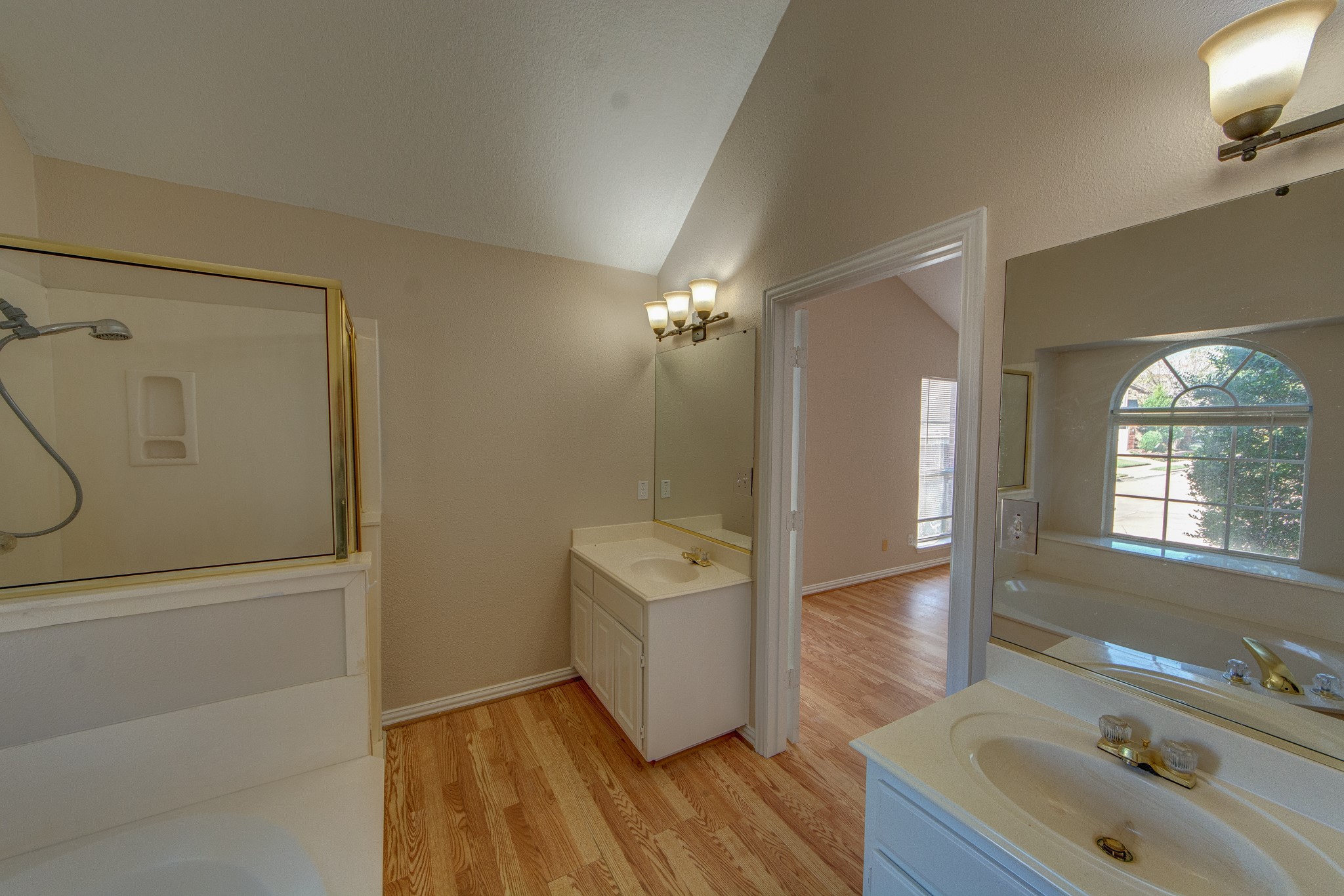 1224 Falcon Trail