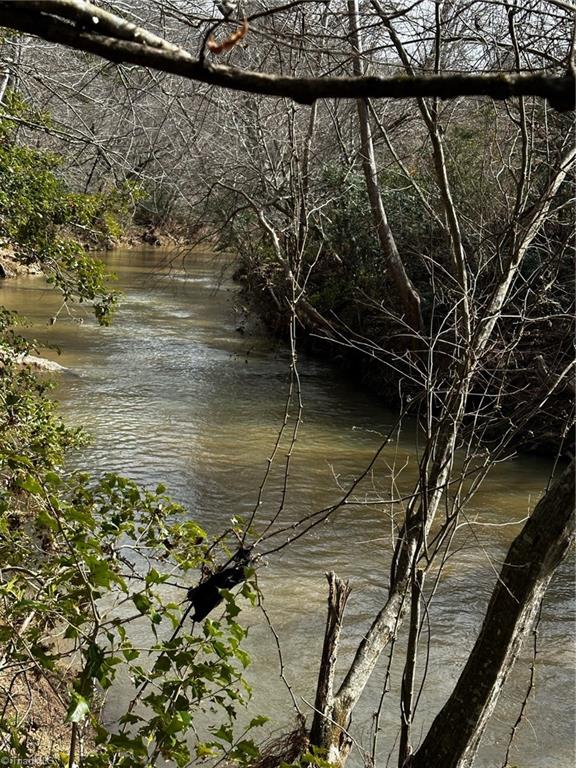 408 & 410 Huckleberry Ridge Road