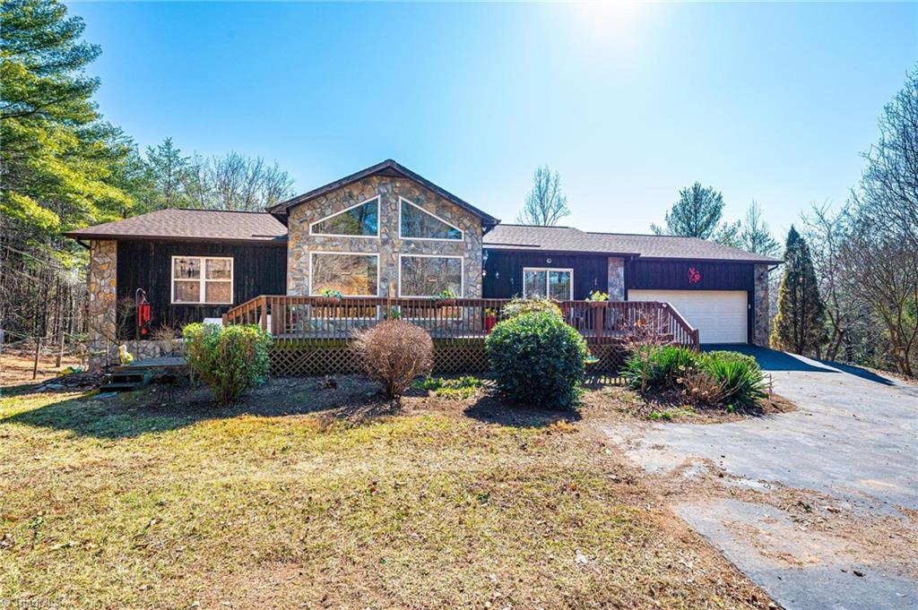 1012 Bent Pine Court