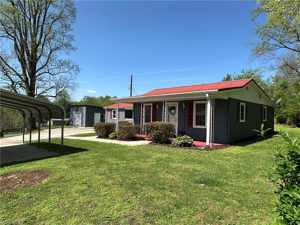 440 Hilltop Circle