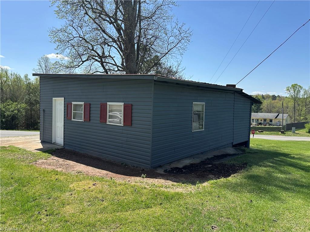 440 Hilltop Circle