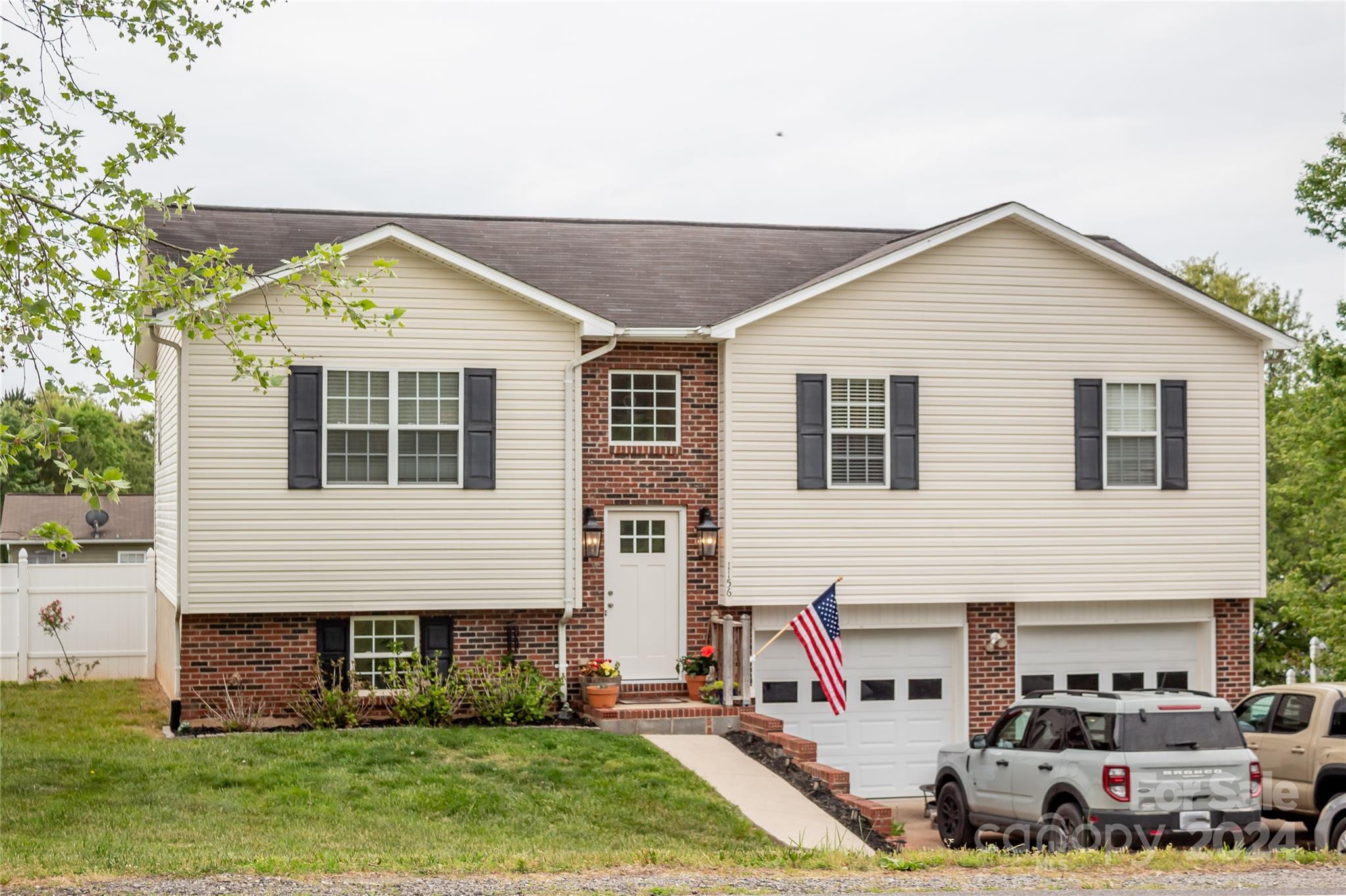 1156 Heritage Farm Road