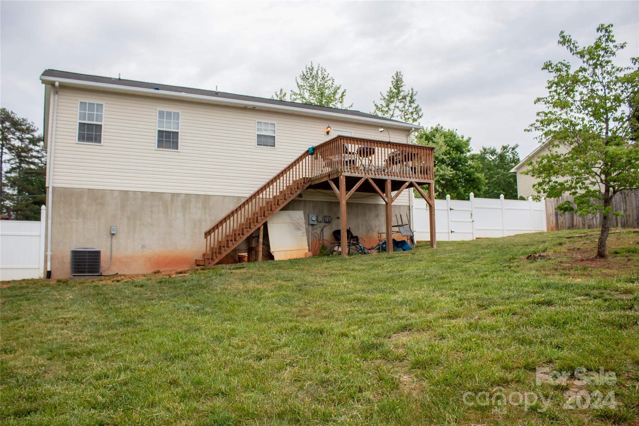 1156 Heritage Farm Road