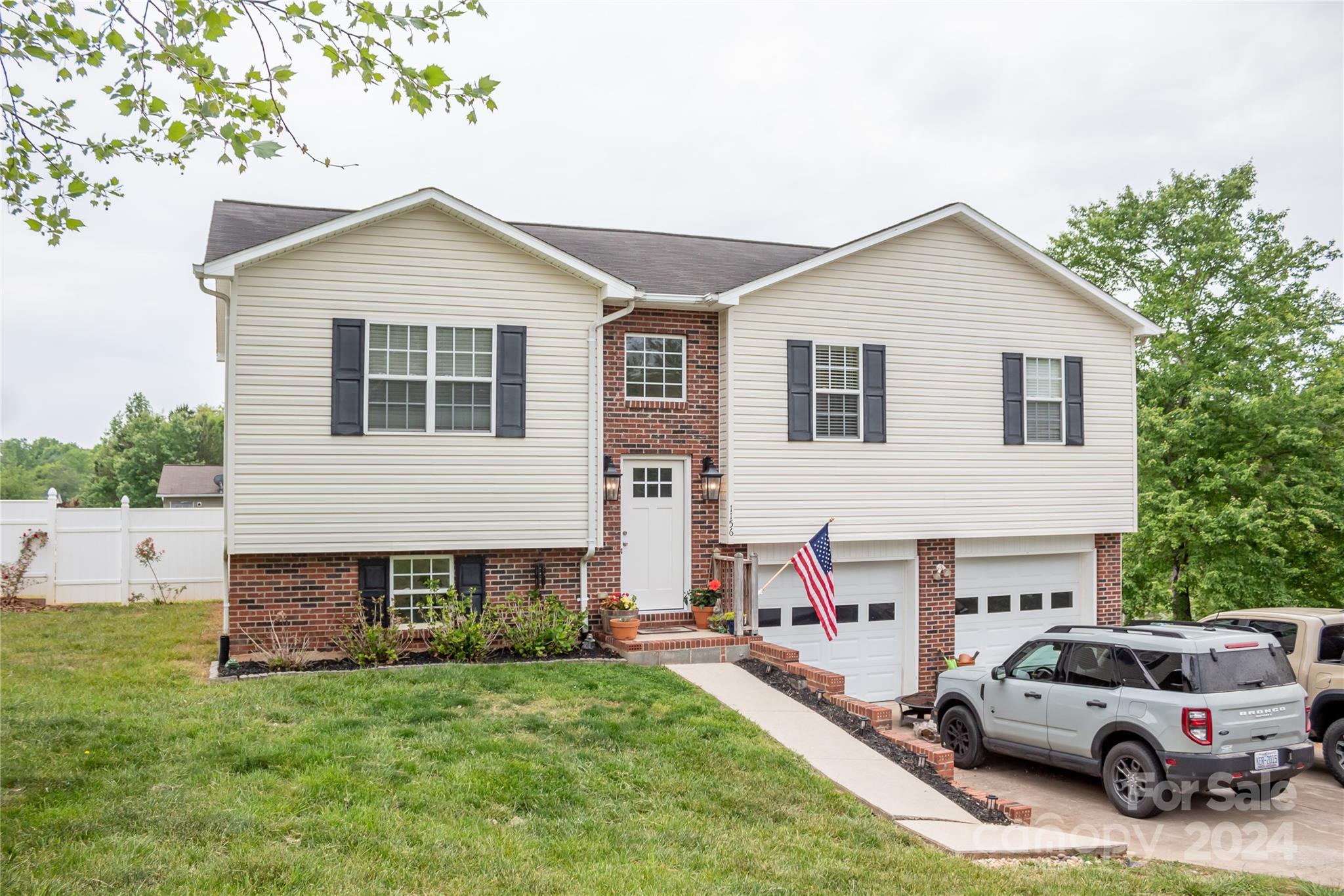 1156 Heritage Farm Road