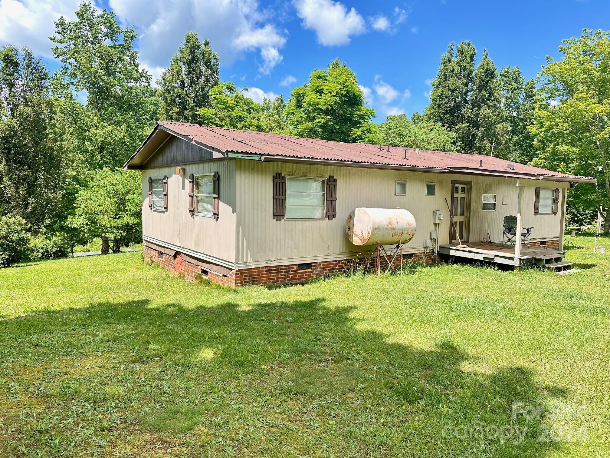 1366 Vashti Road