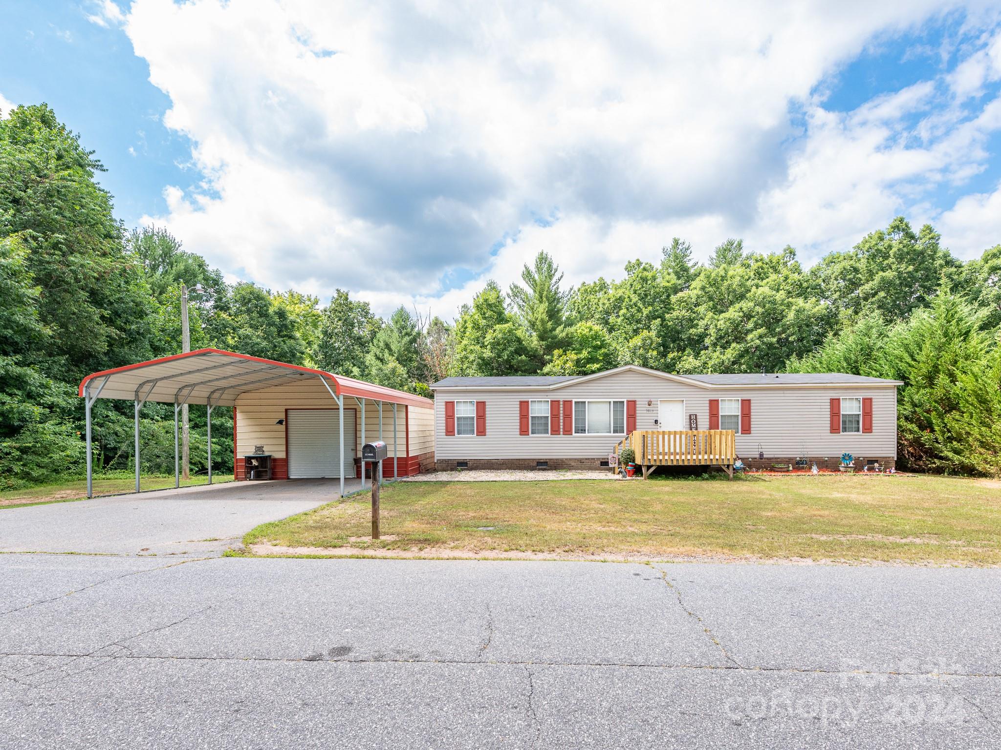 3823 Cross Creek Drive