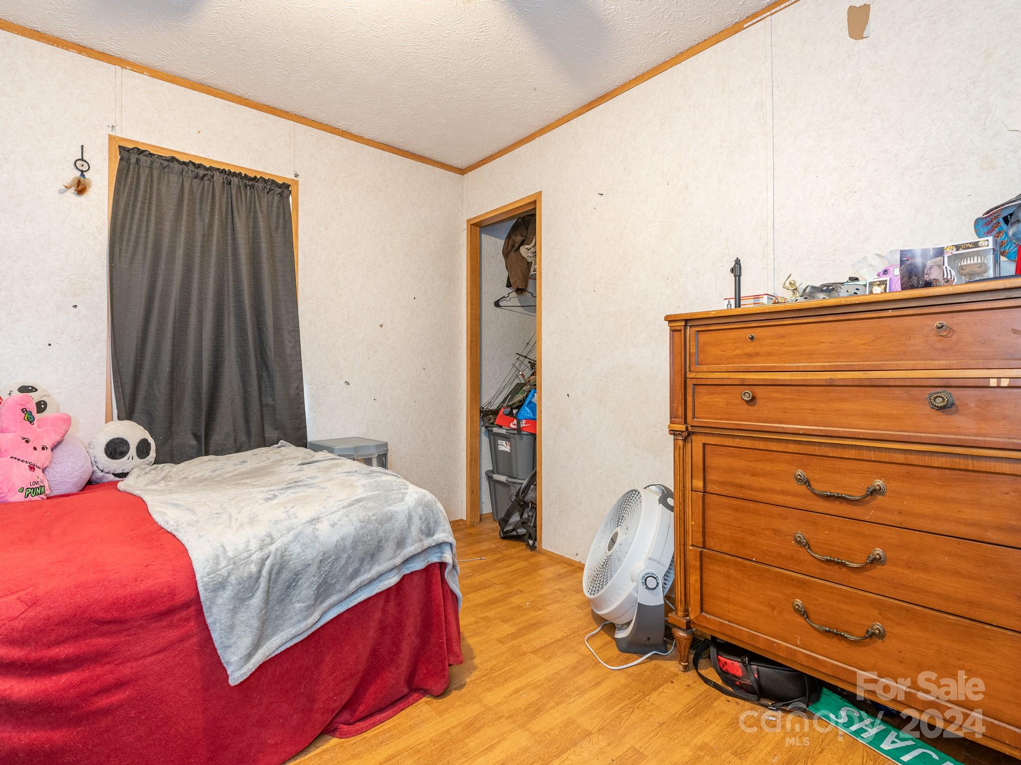 3823 Cross Creek Drive