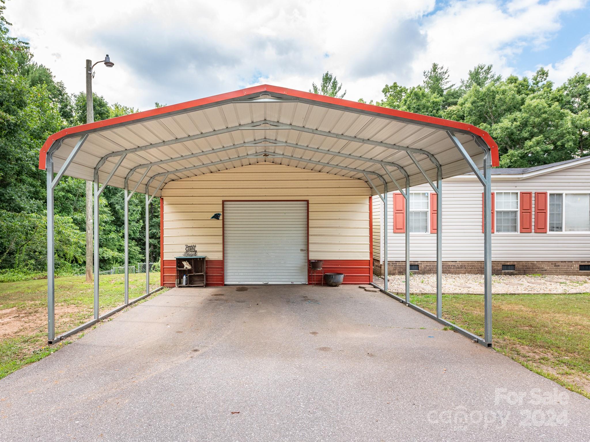 3823 Cross Creek Drive