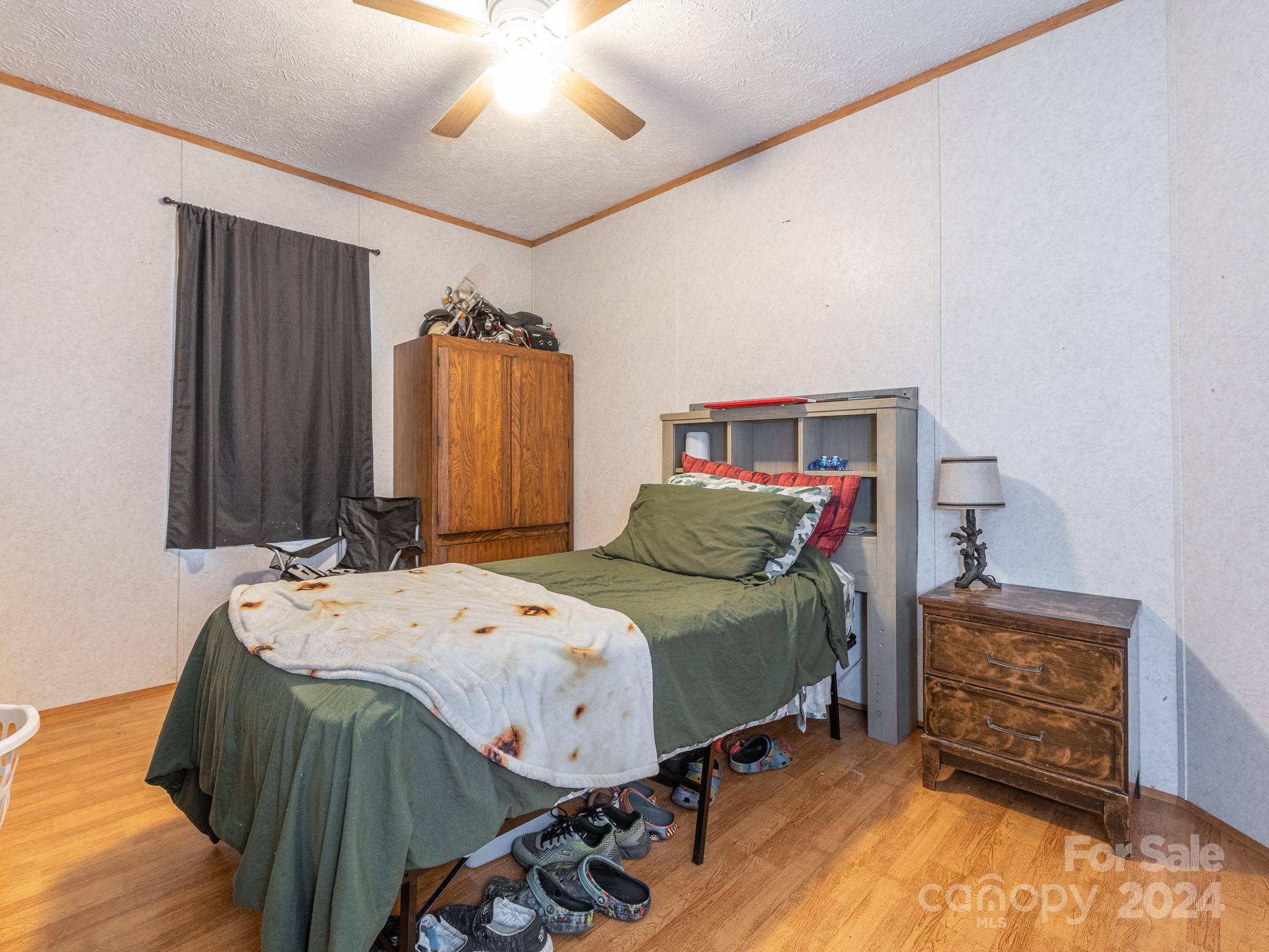 3823 Cross Creek Drive
