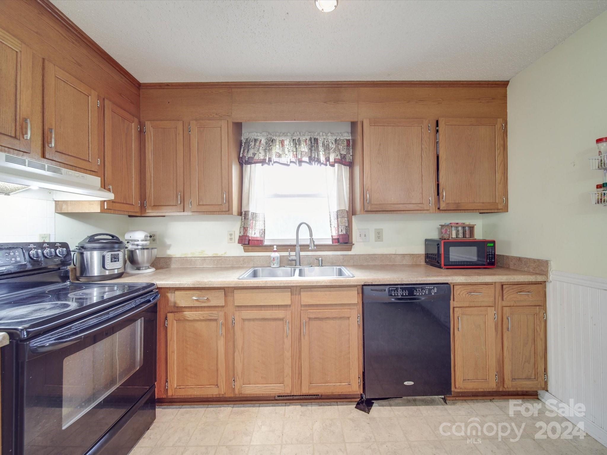 142 Tower Drive