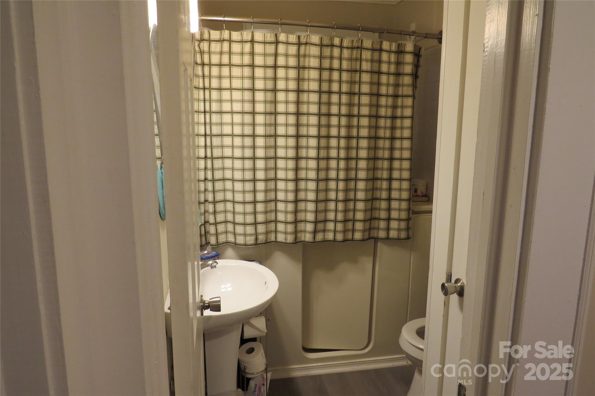 155 6th Street SW