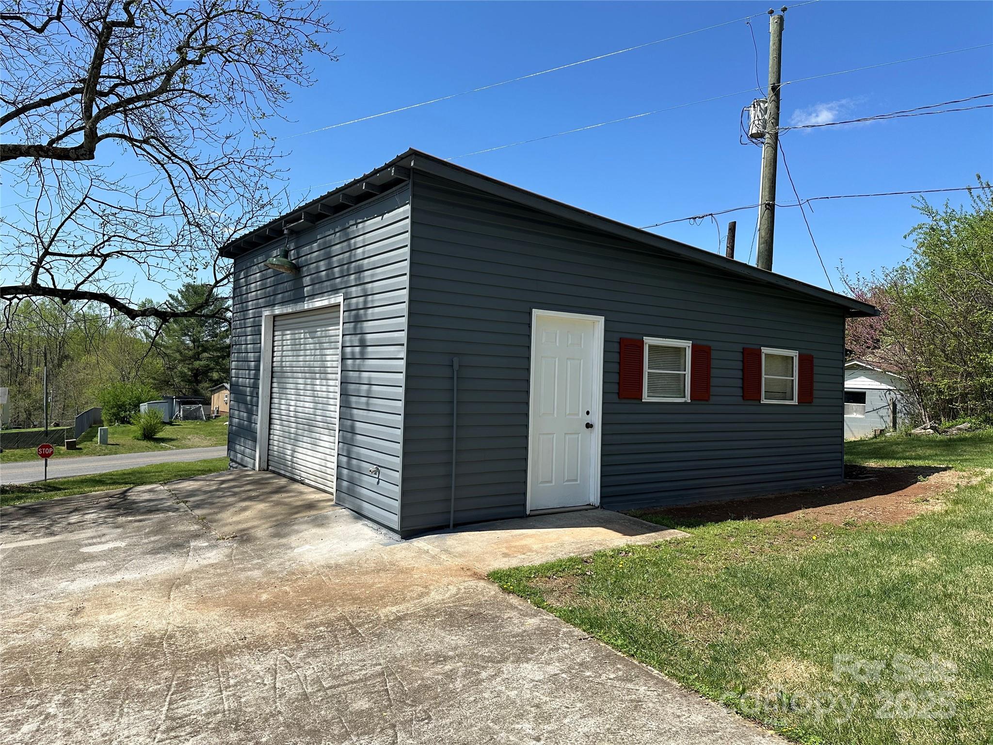 440 Hill Top Circle