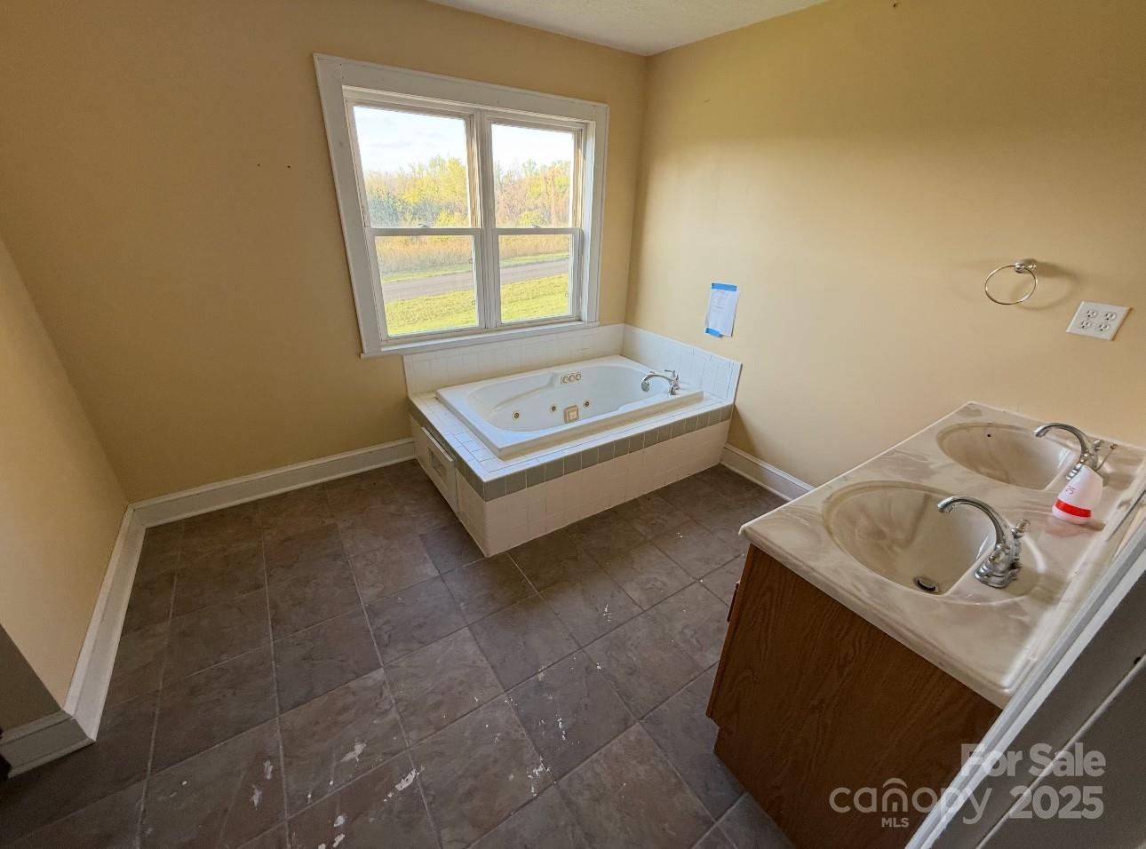 1088 Ramie Mitchell Road