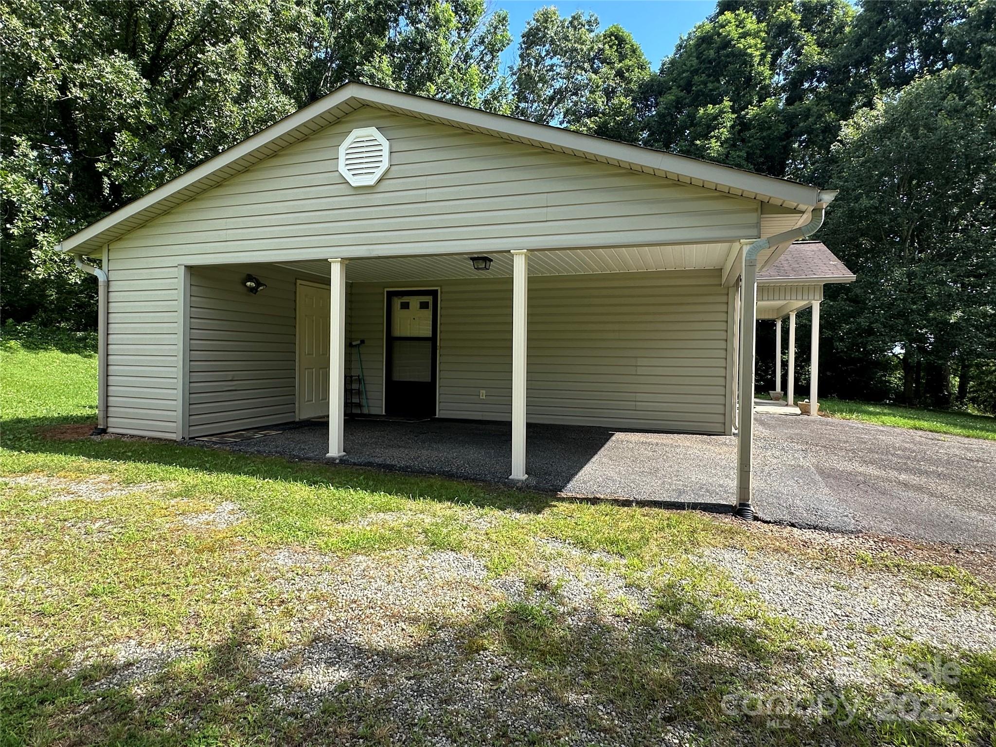 227 James Road