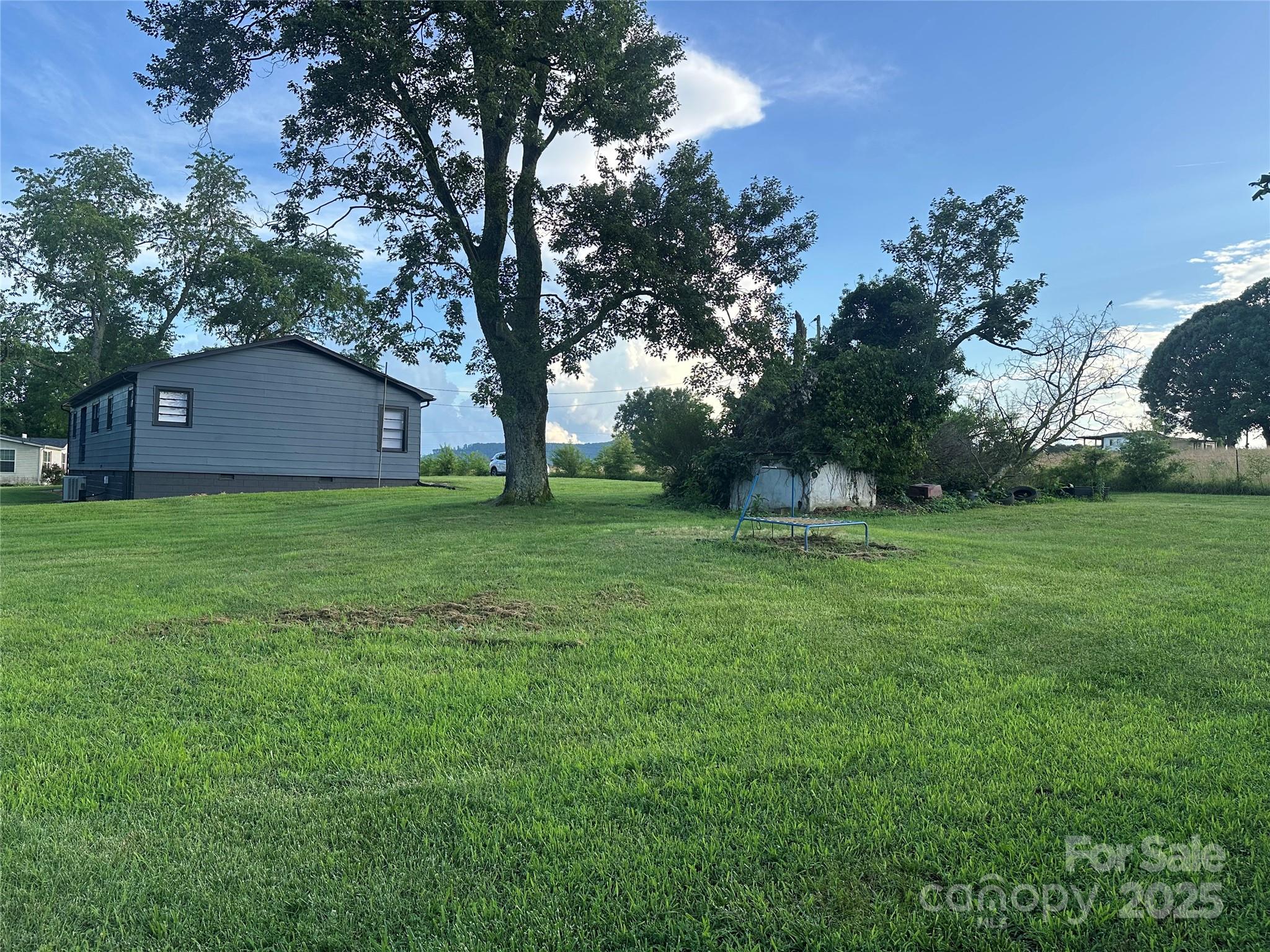 60 White Oaks Drive