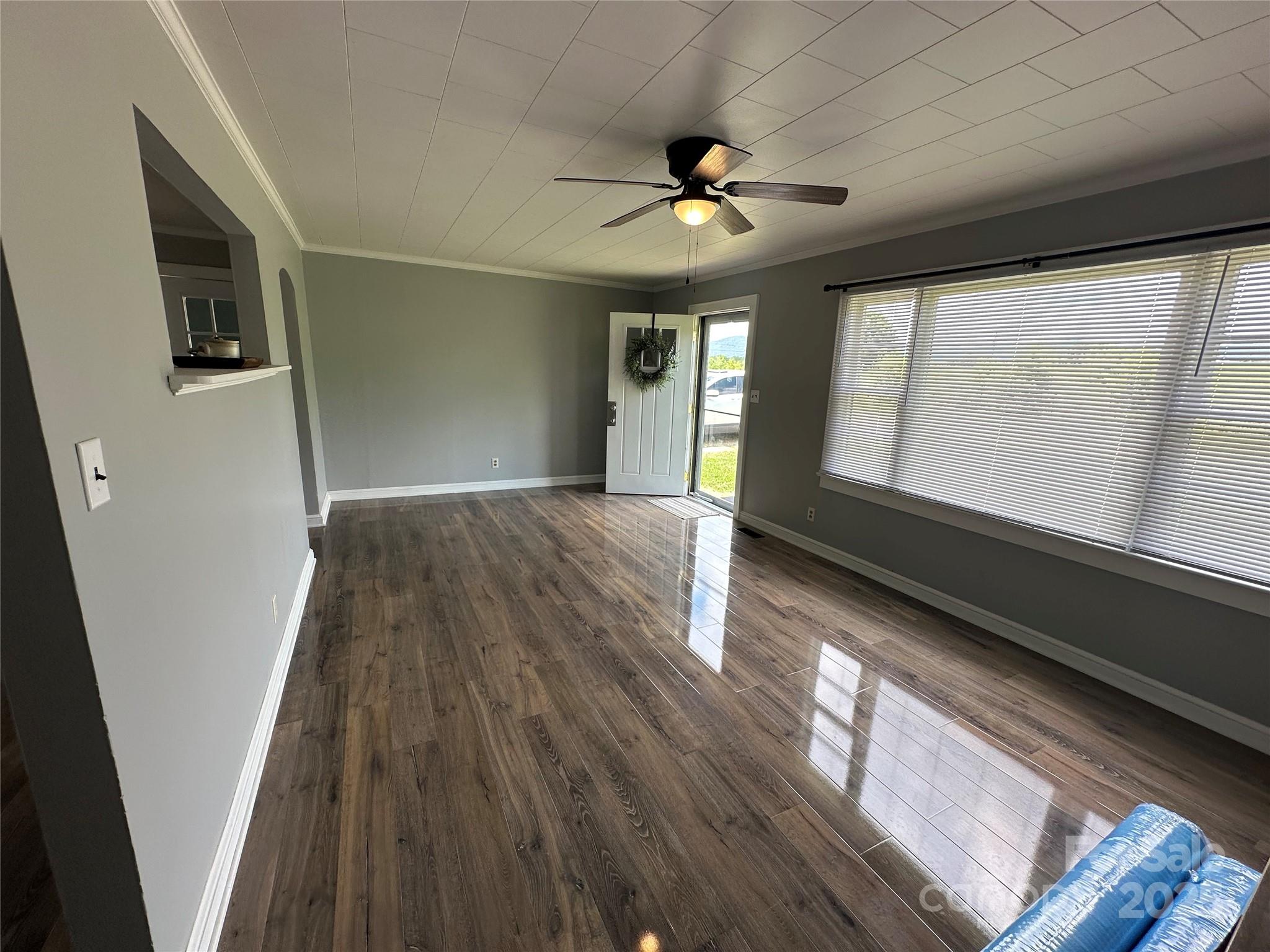 60 White Oaks Drive