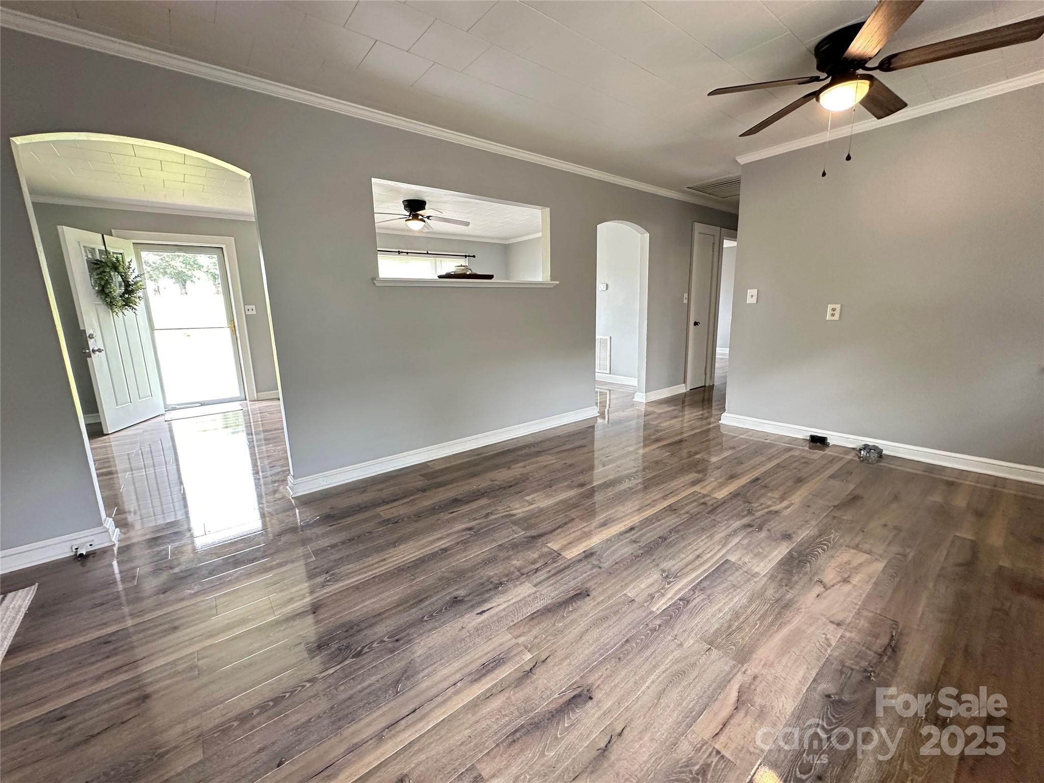 60 White Oaks Drive