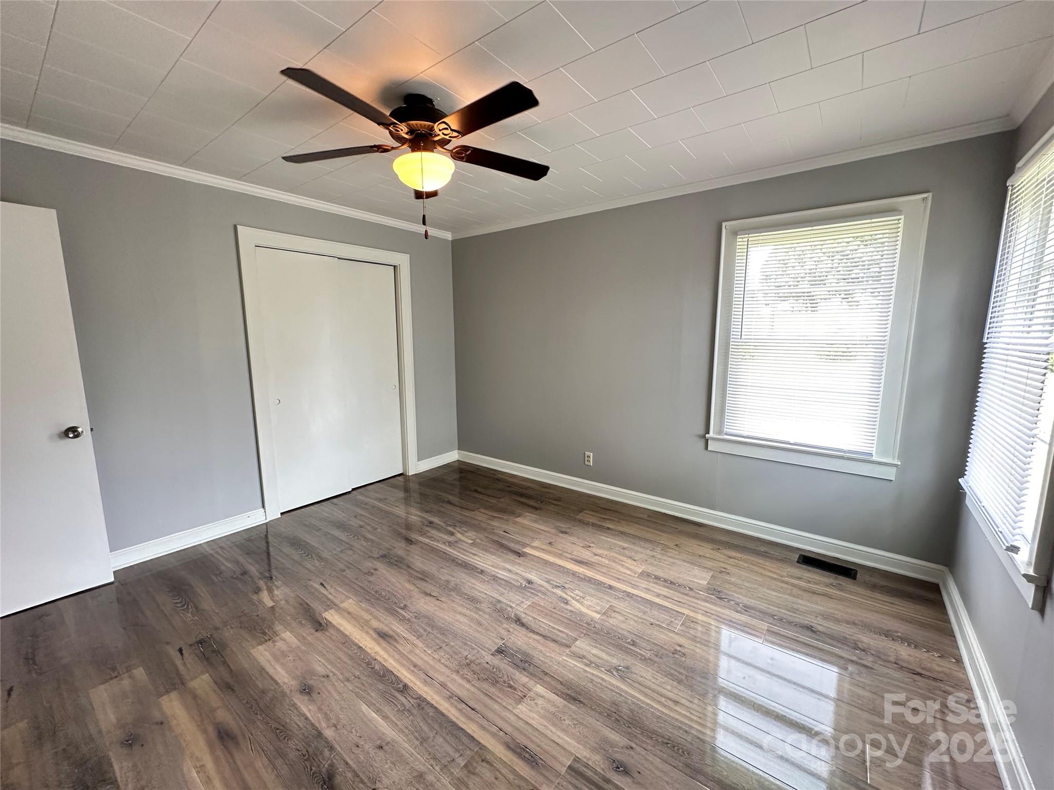60 White Oaks Drive