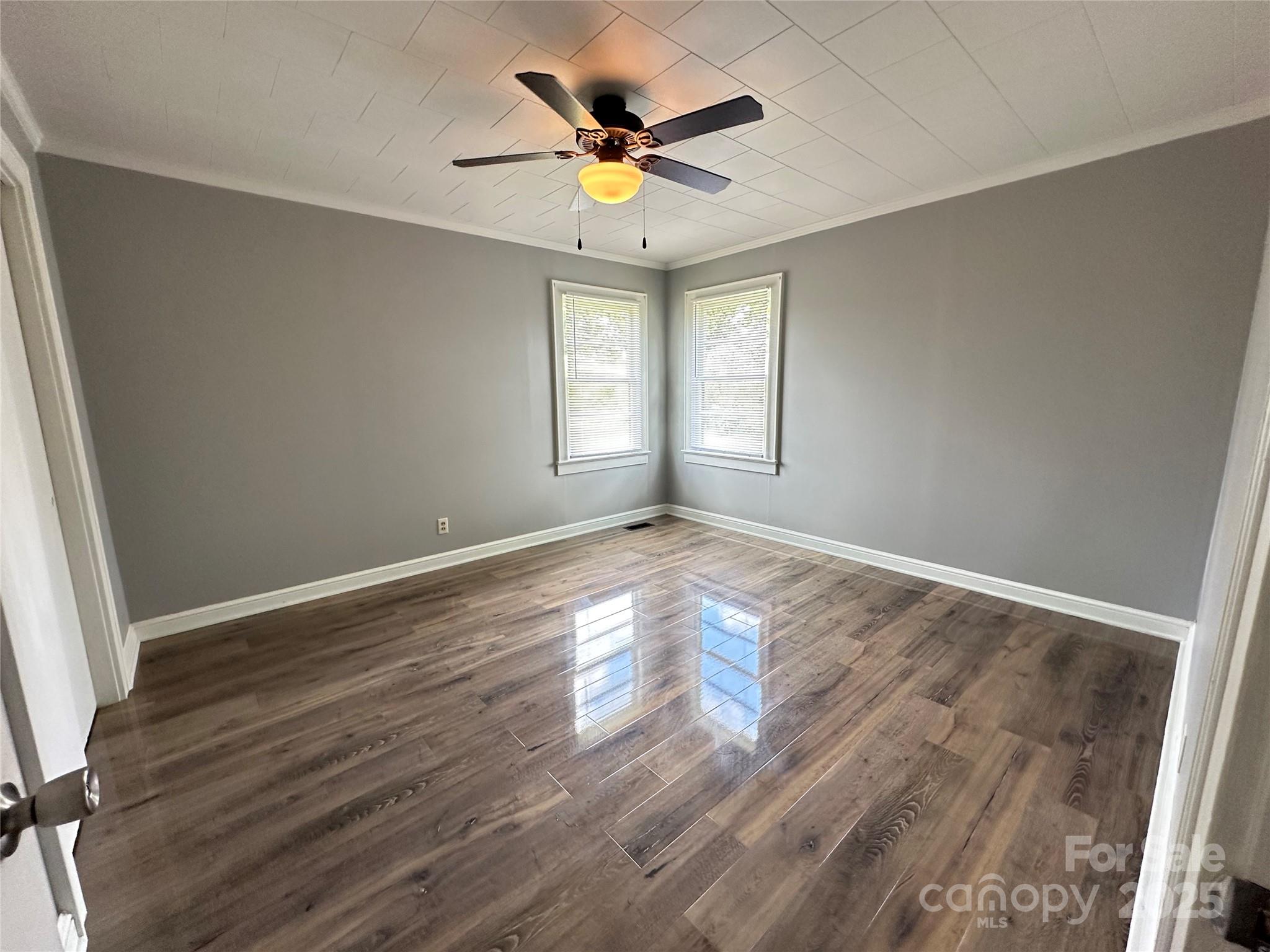 60 White Oaks Drive