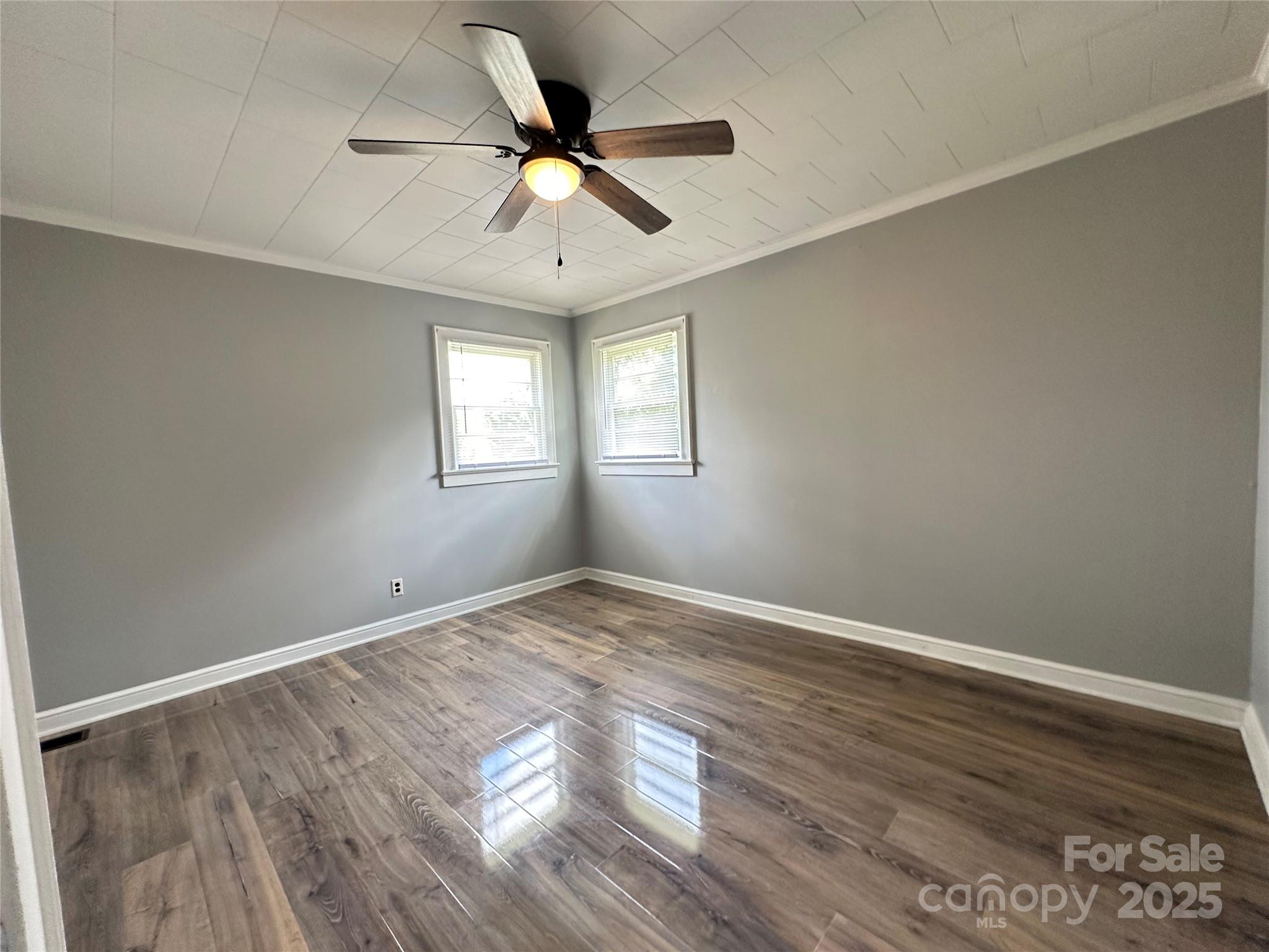 60 White Oaks Drive