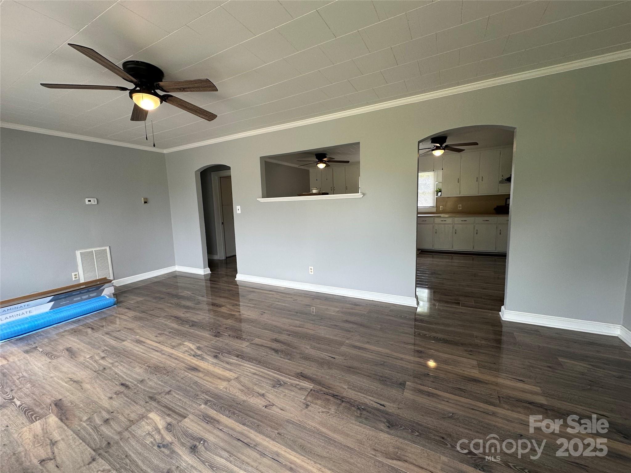 60 White Oaks Drive