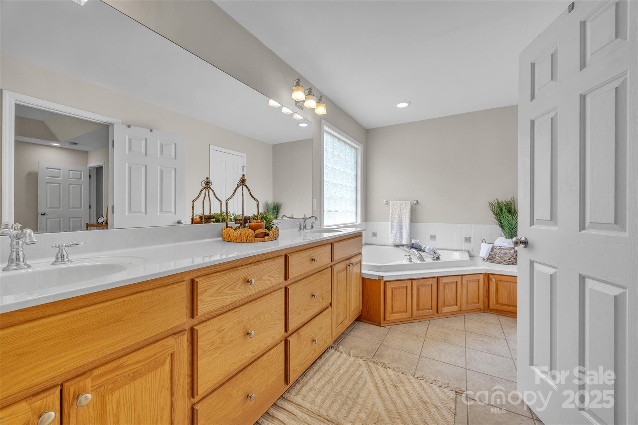 288 Grapevine Circle