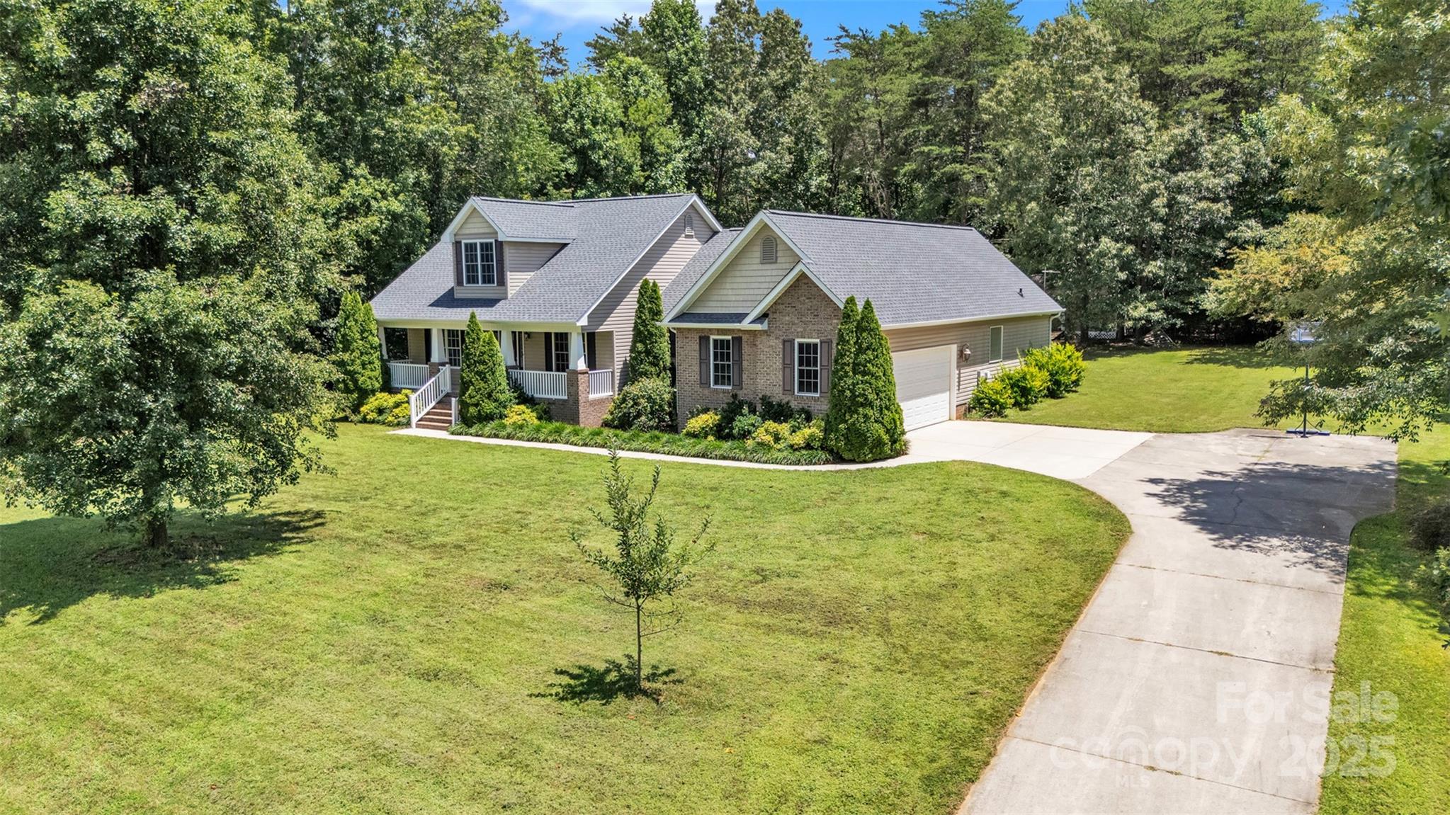 288 Grapevine Circle