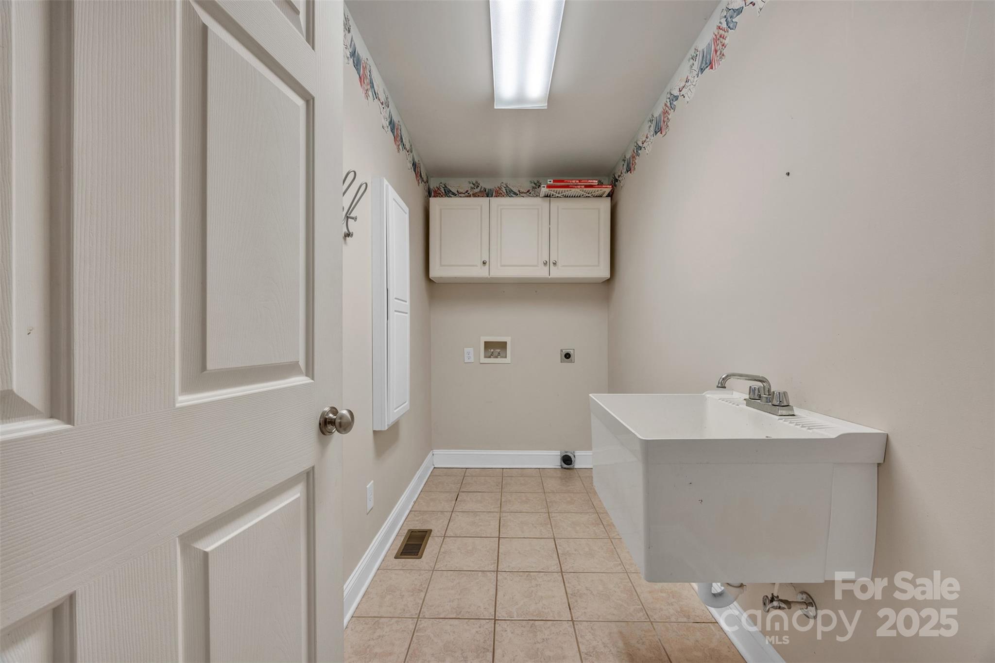 288 Grapevine Circle