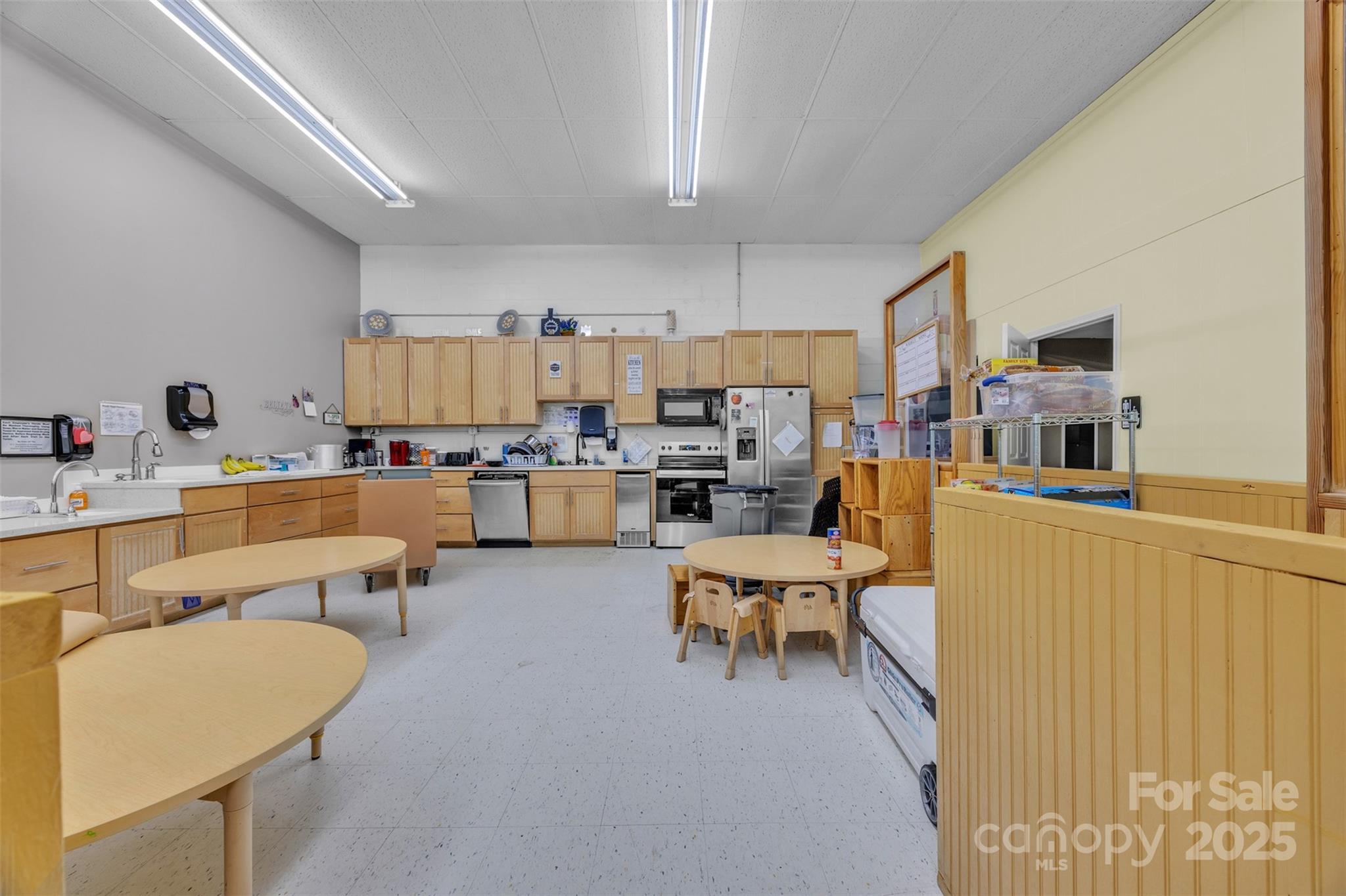 401 E Main Avenue